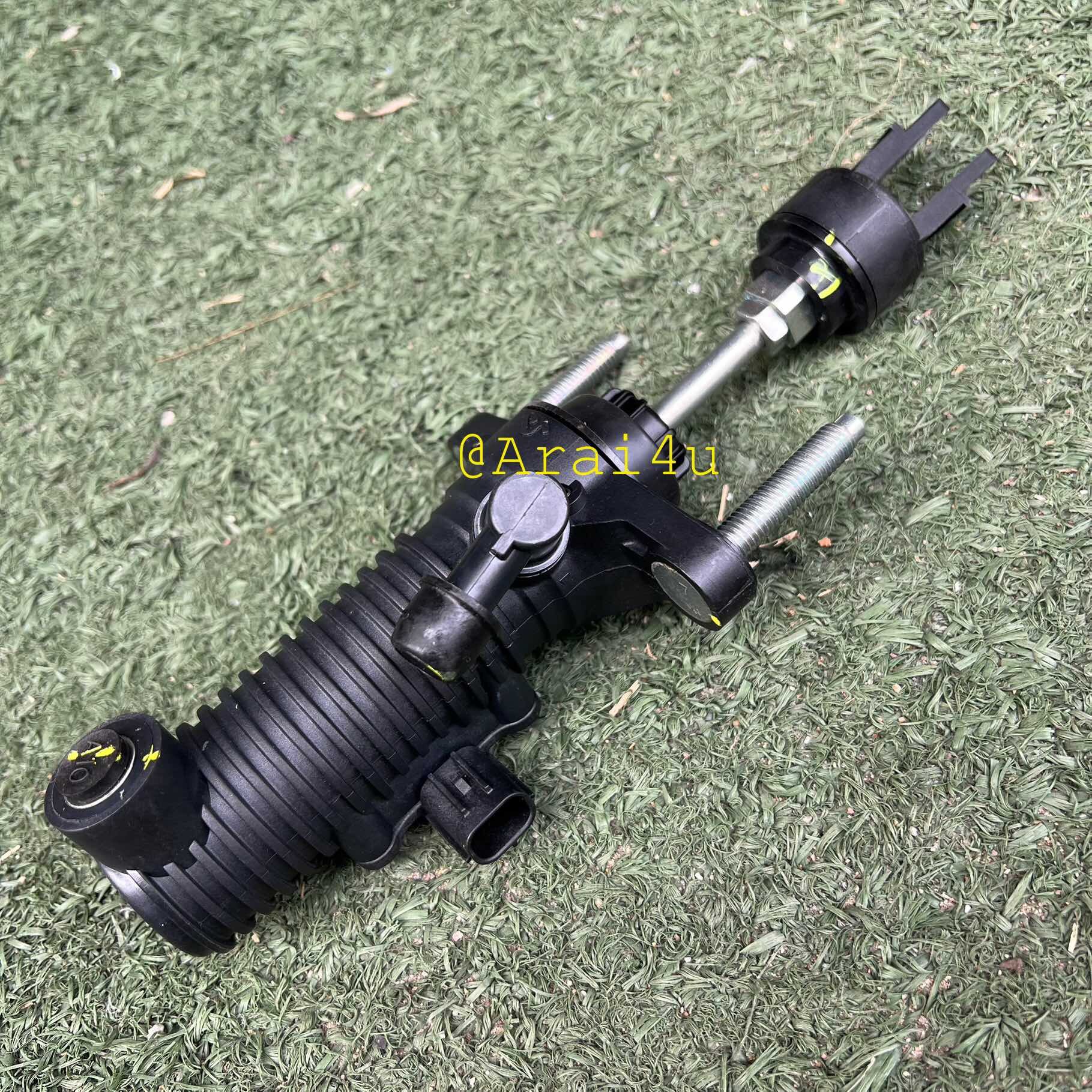 แม่ปั้มครัชบน TOYOTA REVO เครื่อง 2.8 (31420-0K060) ปั๊มคลัทซ์บน