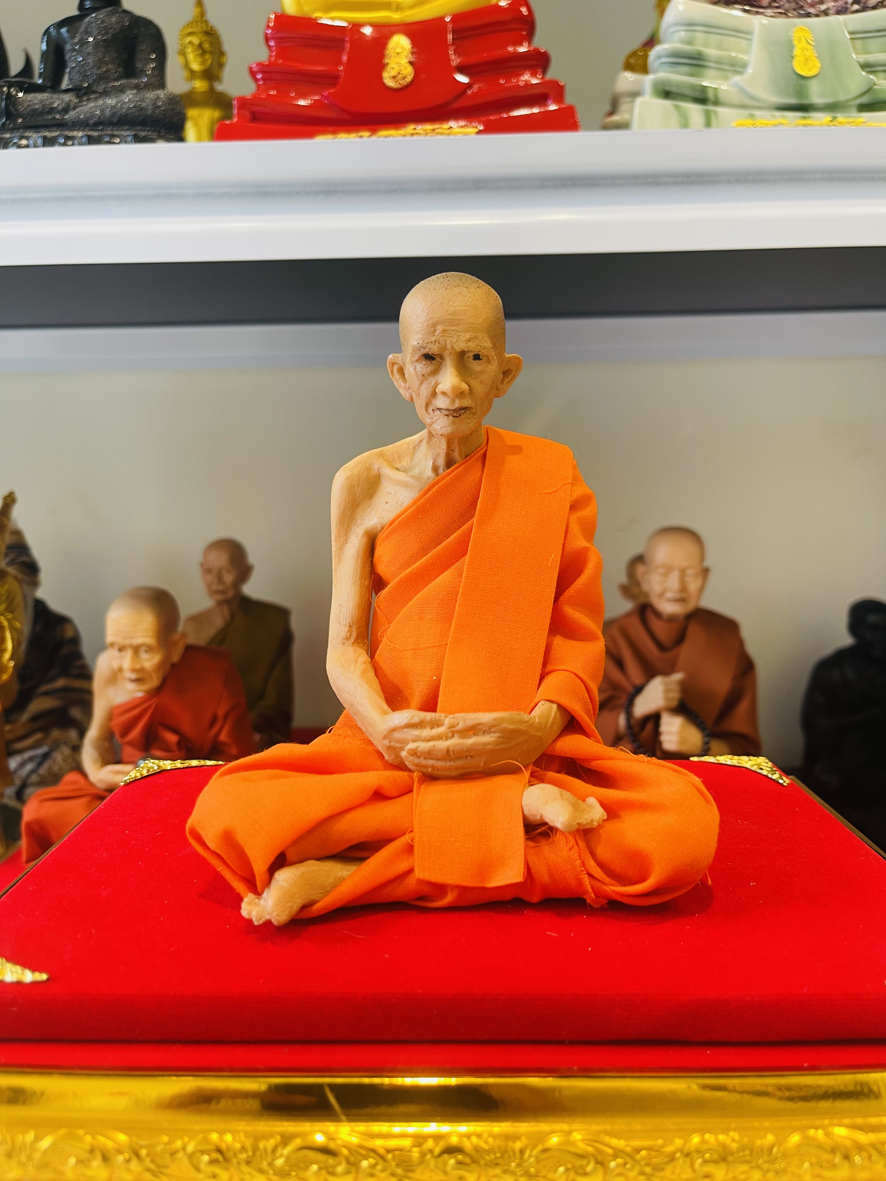 องค์เหมือนหลวงพ่อรวย (หน้าตัก5นิ้ว)
