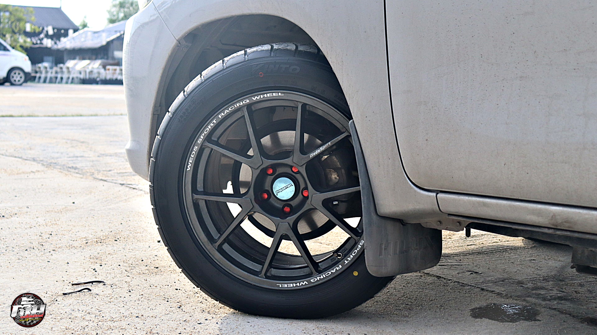 TOYOTA REVO เปลี่ยนล้อยาง ล้อ TC005 Predator Wheels ขอบ18นิ้ว ยาง KINTO V-36 255/50R18 106V