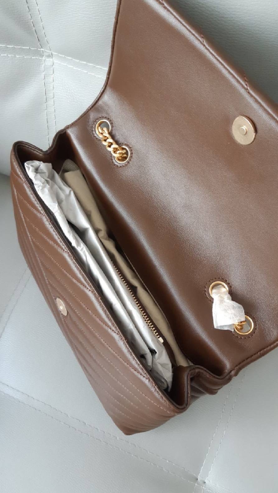 พร้อมส่ง งาน Shop New Tory Burch Kira Chevron Convertible Shoulder Bag สี Fudge สวยคลาสสิคฝุดๆ จัดด่วนๆจ้า