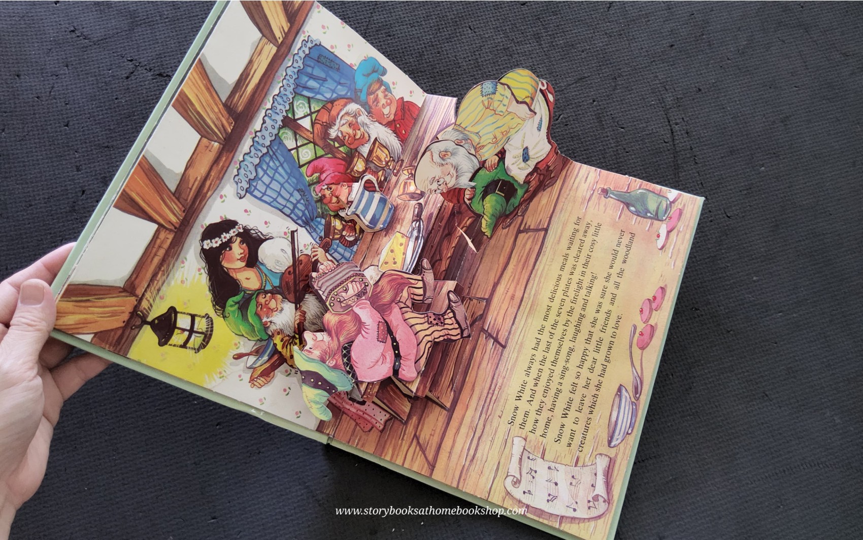 Pop-Up Book** ** หนังสือนิทานปกแข็ง** 🍅🍓SNOW WHITE POP-UP PICTURE STORY