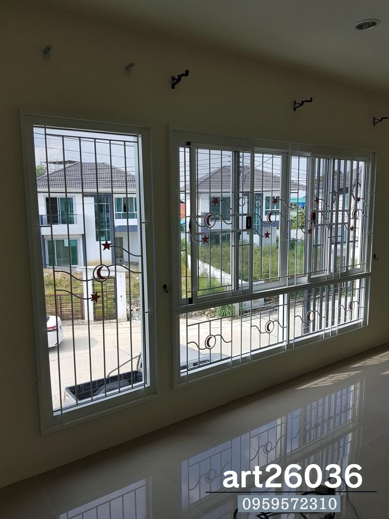 เหล็กดัด ประตู มุ้งลวด สีชมพู ดาวจันทร์ ดาว