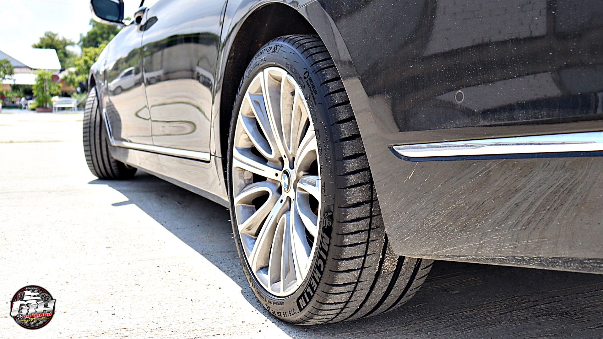 BMW Series7 740Le เปลี่ยนยาง MICHELIN Pilot Sport 4 ZP F 245/40R20 99Y R 275/35R20 102Y