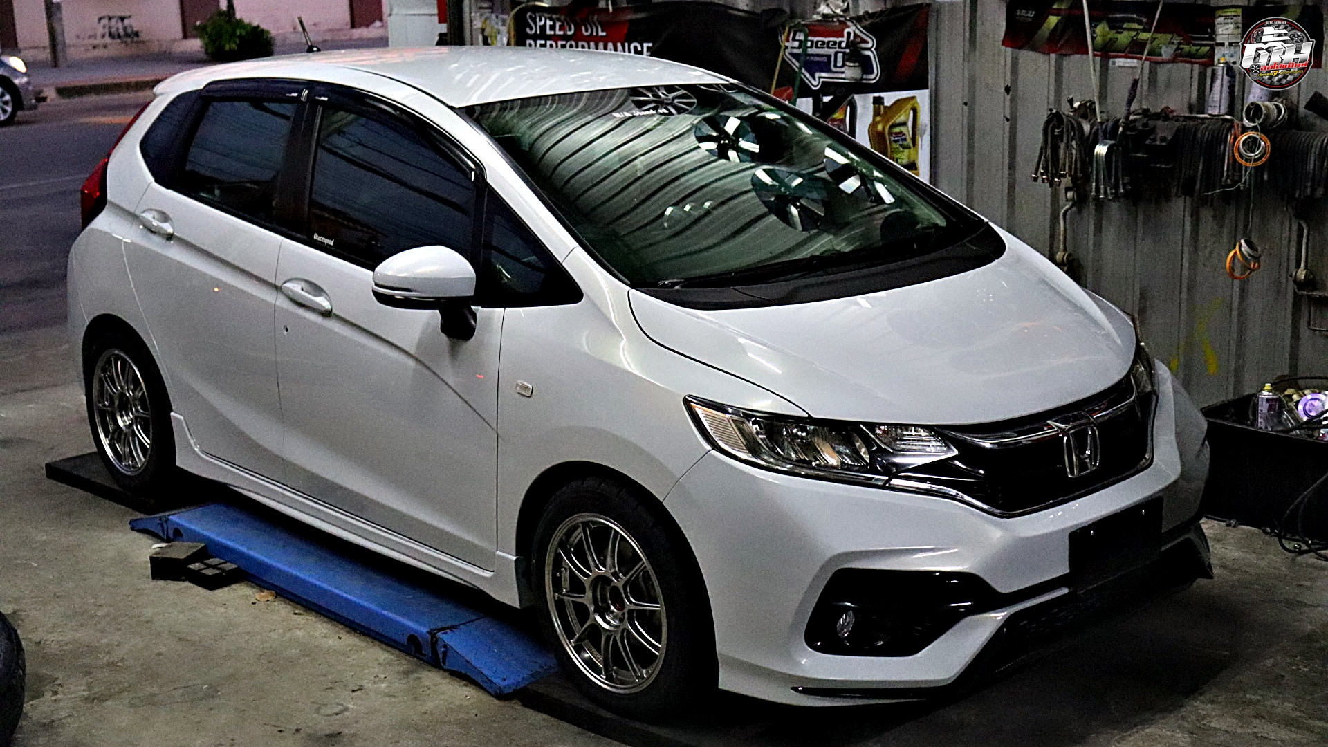 HONDA JAZZ GK เปลี่ยนล้อยาง ล้อ TC105X Emotion-R ขอบ16นิ้ว ยาง LANDSAIL RS009 195/50R16 84V