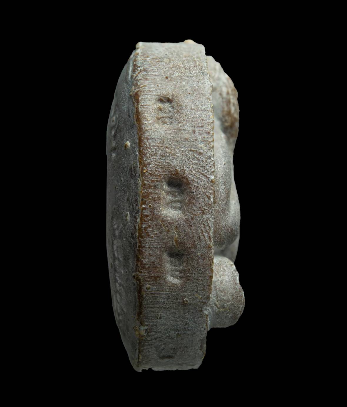 พระปิดตา เนื้อผงเกสร รุ่นแรก วัดชัยมงคล ปี 2522 ตะกรุดทองคำ 9 ดอก หลวงปู่โต๊ะเสก (มีบัตรรับรองพระแท้)