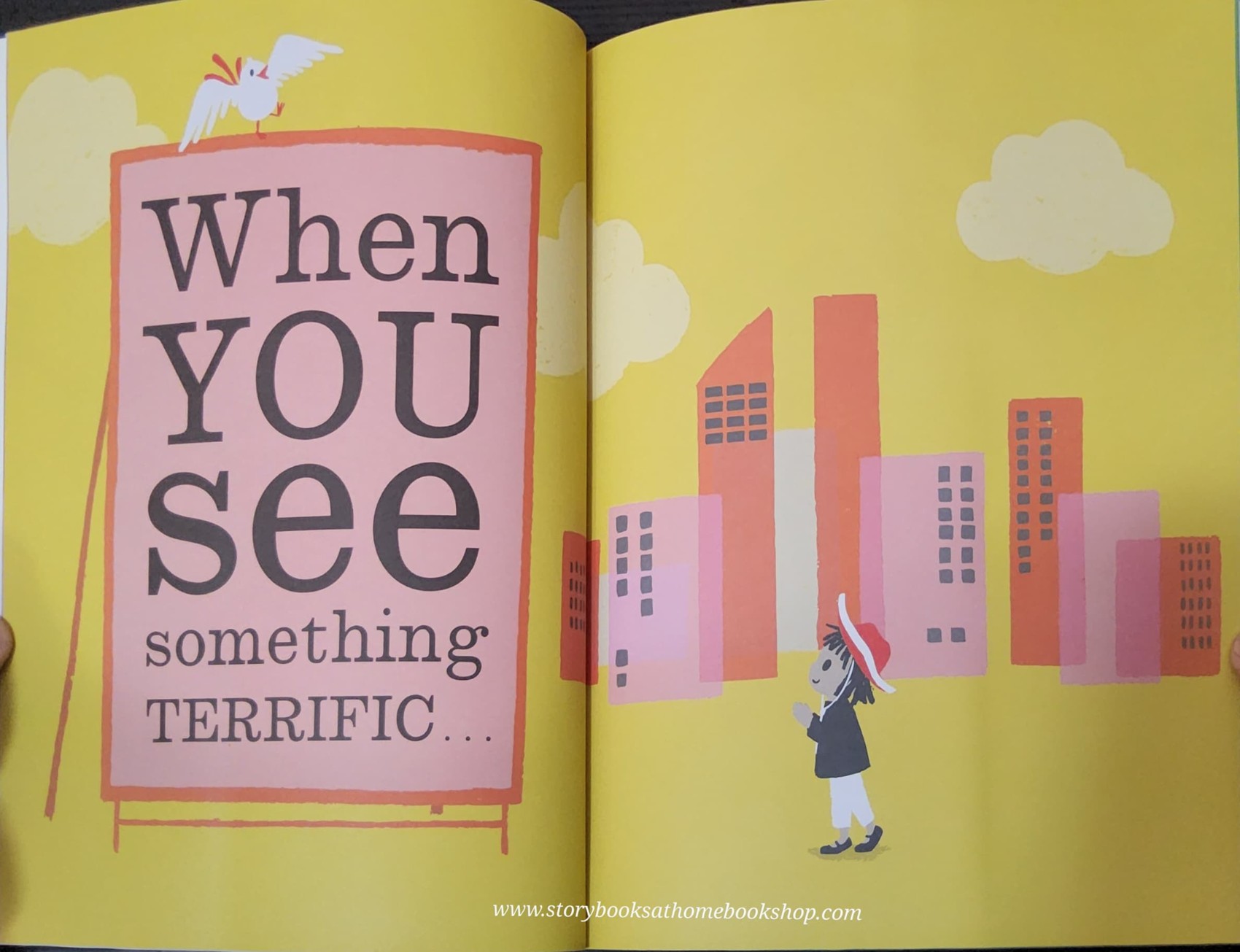 หนังสือนิทานปกอ่อน ** 🍅🍓PASS IT ON BY SOPHY HENN