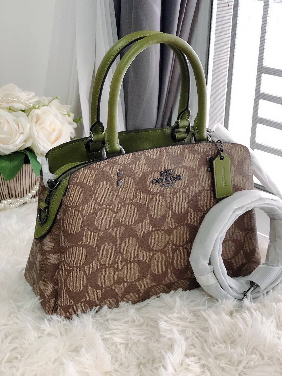 New Coach tote เขียวเหนี่ยวทรัพย์ รวย👍👍