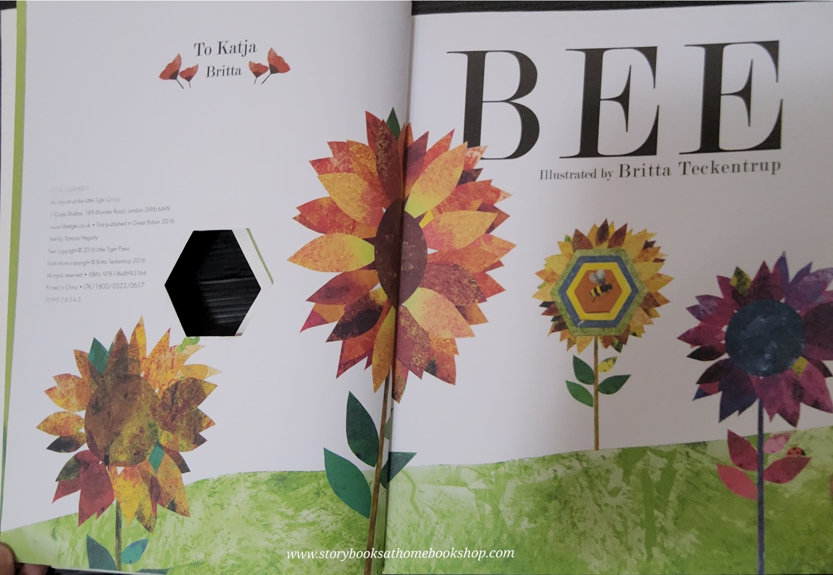 หนังสือนิทานปกอ่อน** 🍓🍓NATURE'S TINY MIRACLE BEE