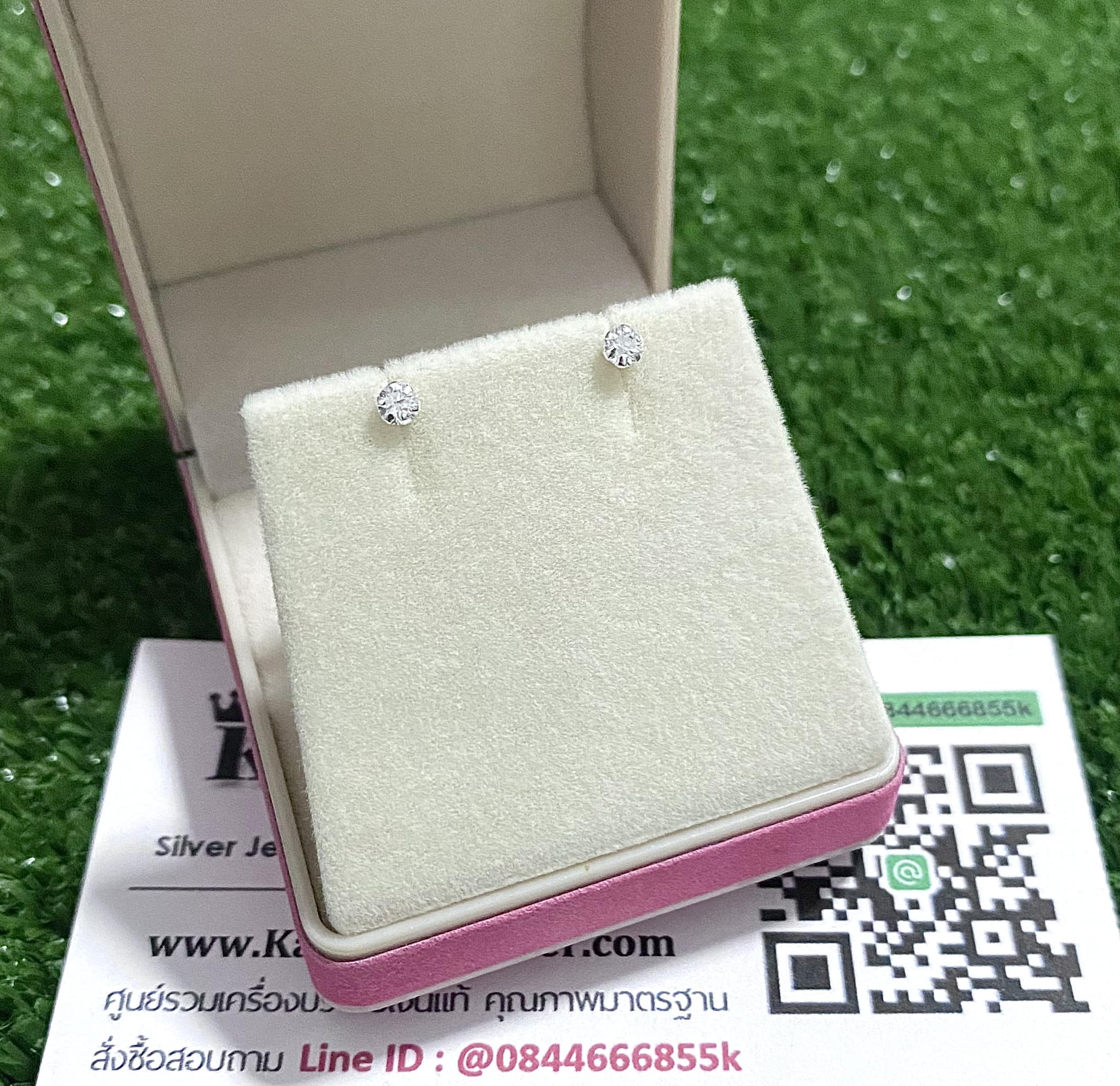 ต่างหูเงินแท้ ประดับเพชร ขนาด 3 มิล สนใจสอบถามได้จ้า