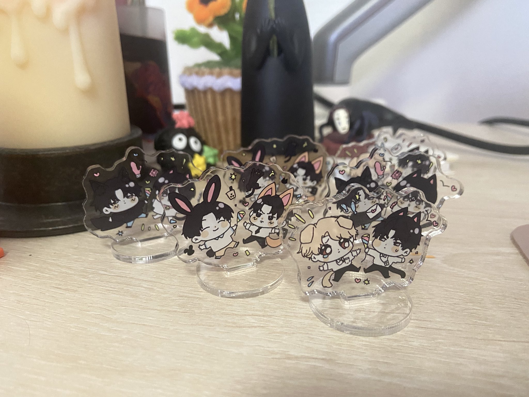 สแตนดี้จิบิหนุ่มๆ บ้านซฟว. (หลงใหลได้โปรด / จักรวาลของอัยย์ / ไร้ซึ่งกลิ่นอายโอเมก้า)