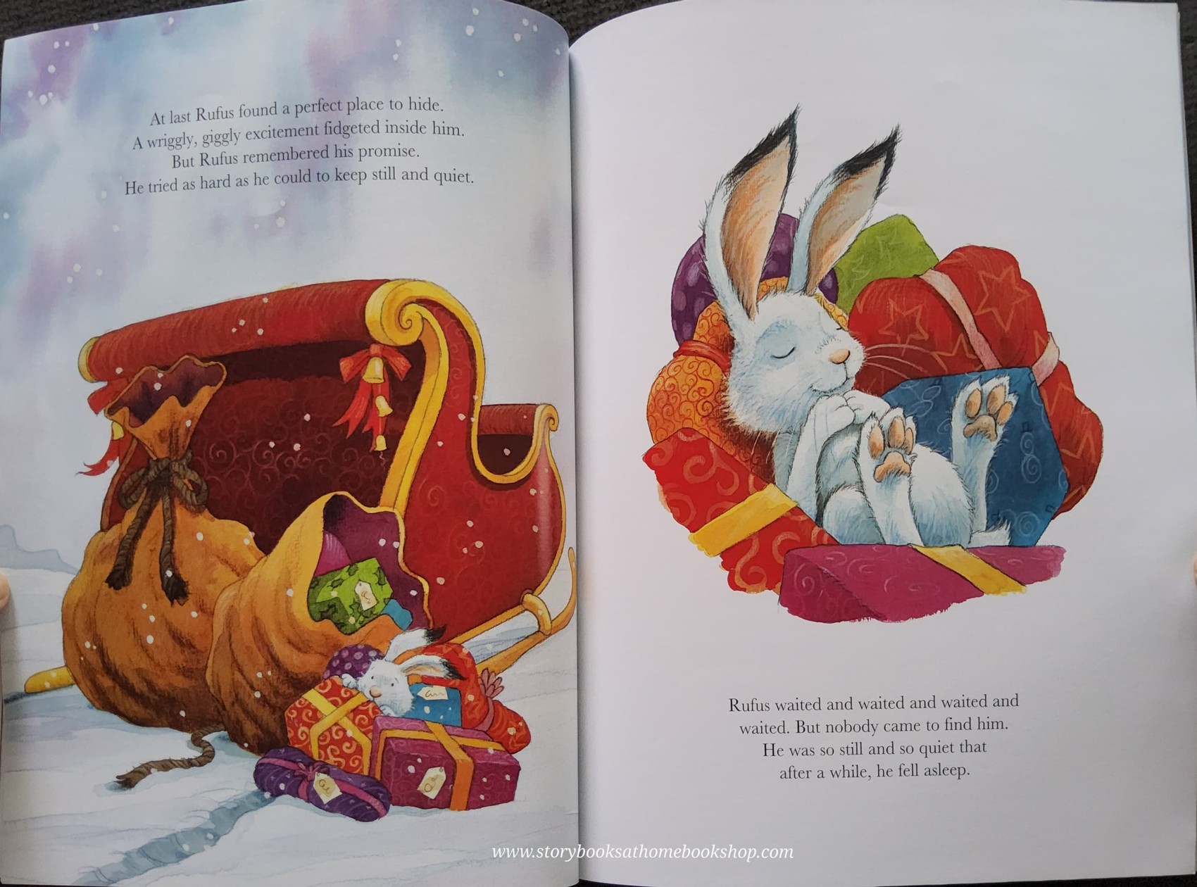 หนังสือนิทานปกอ่อน** 🍅🍓SANTA'S LITTLE HELPER