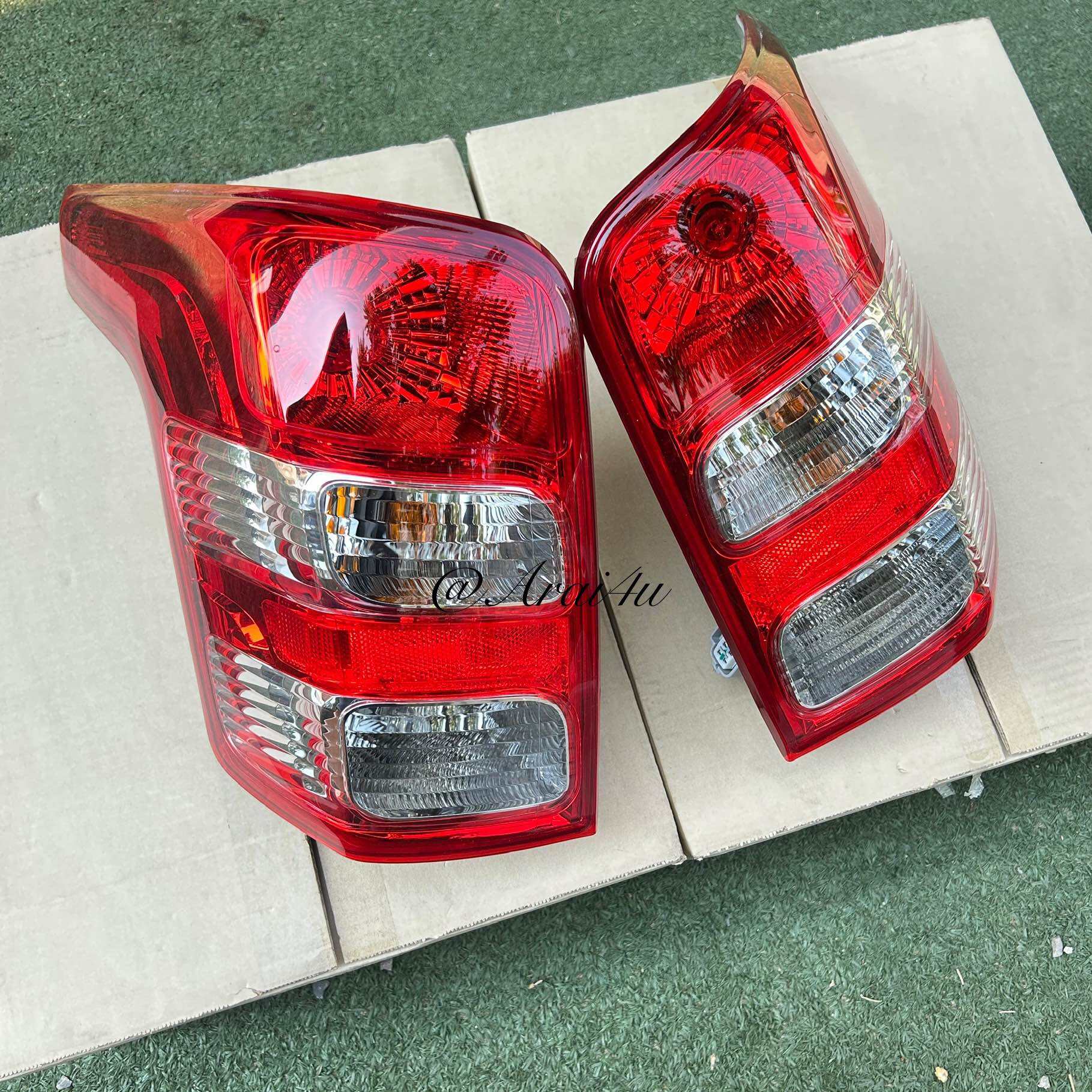 ไฟท้าย MITSUBISHI TRITON 2015- 2018 ห้าง คู่ละ LH/RH (8330A944/8330A943)