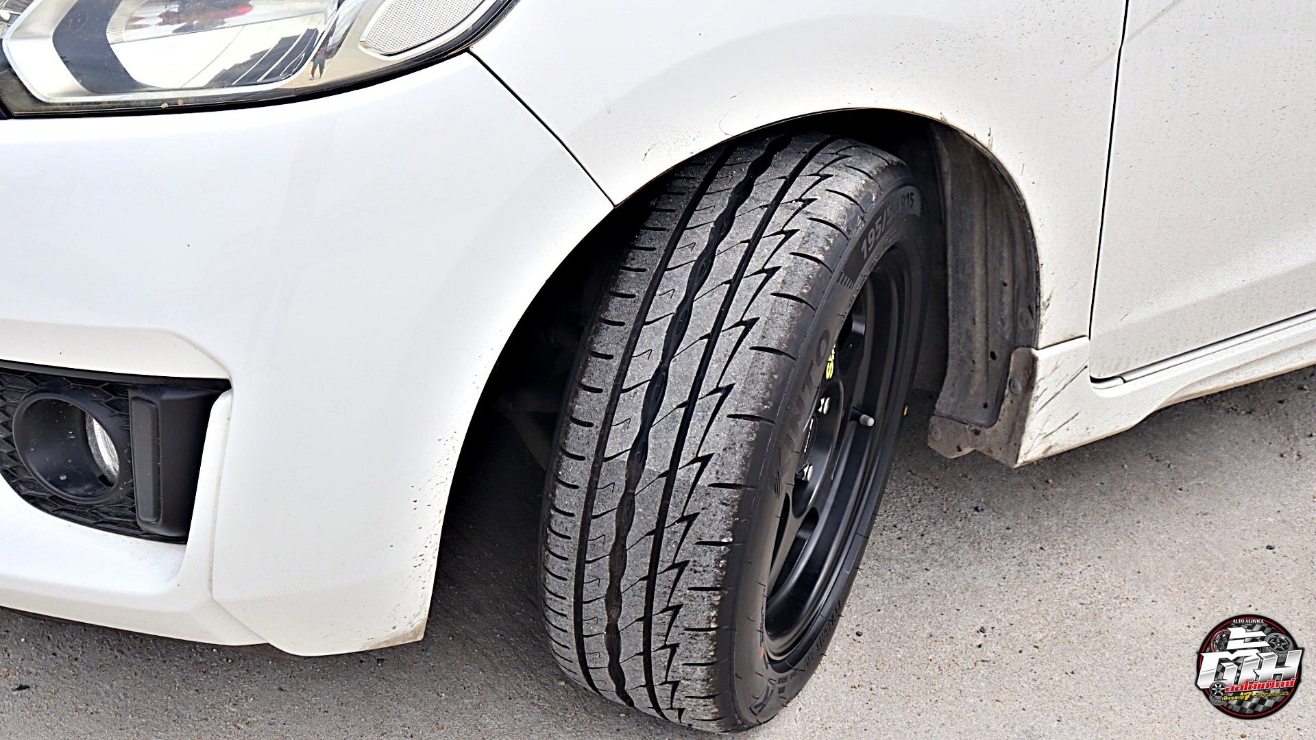 HONDA JAZZ GK เปลี่ยนล้อยาง ล้อ EMOTION-R SPOON SPN ขอบ15นิ้ว ยาง KINTO FORZA 001 195/55R15 85V