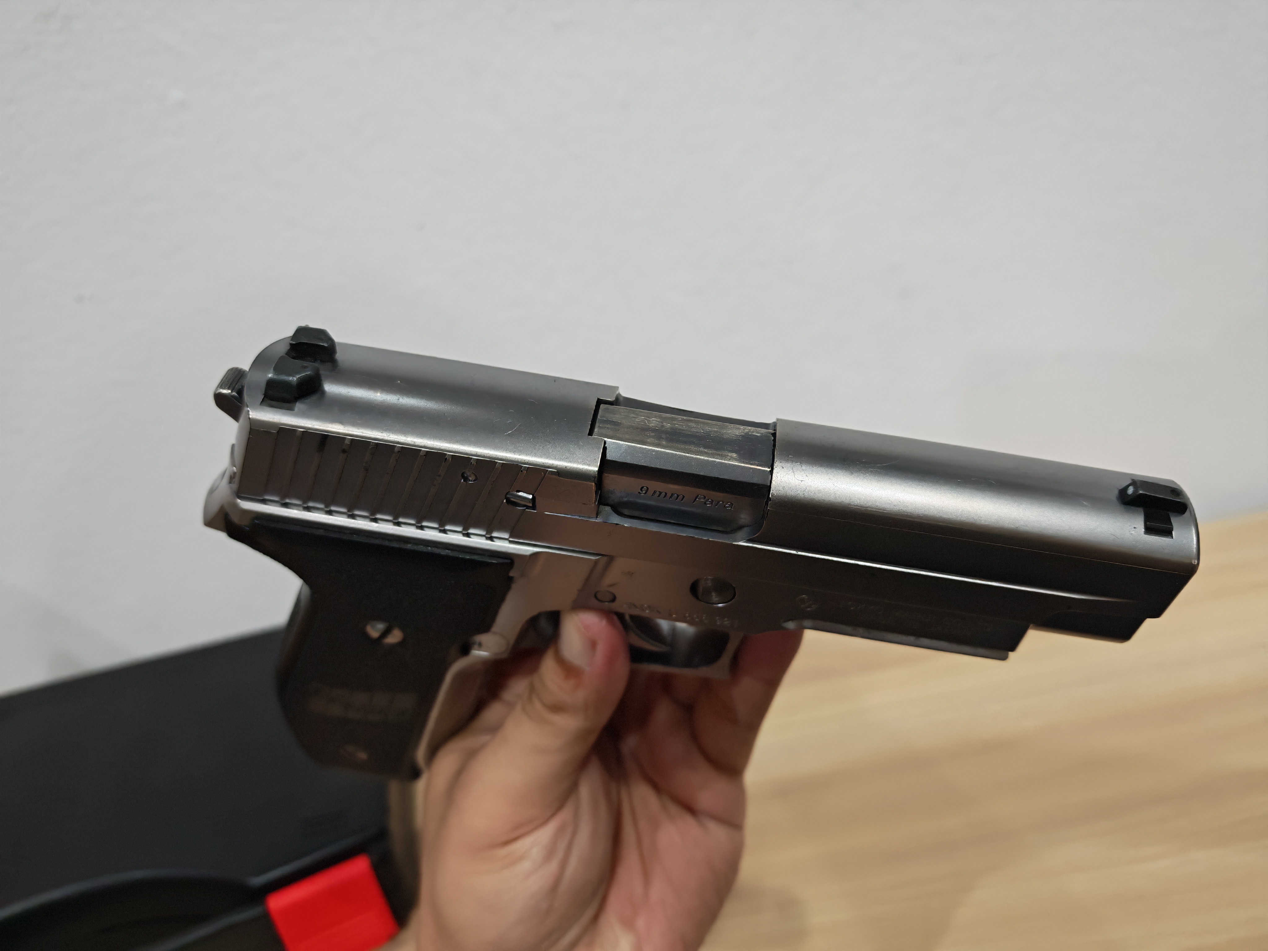 Tokyo Marui Sig Sauer P226 E2 Stainless Model GBB BB Gun บีบีกัน แบบแก๊ส ปืนอัดลม มือสอง Airsoft Gun