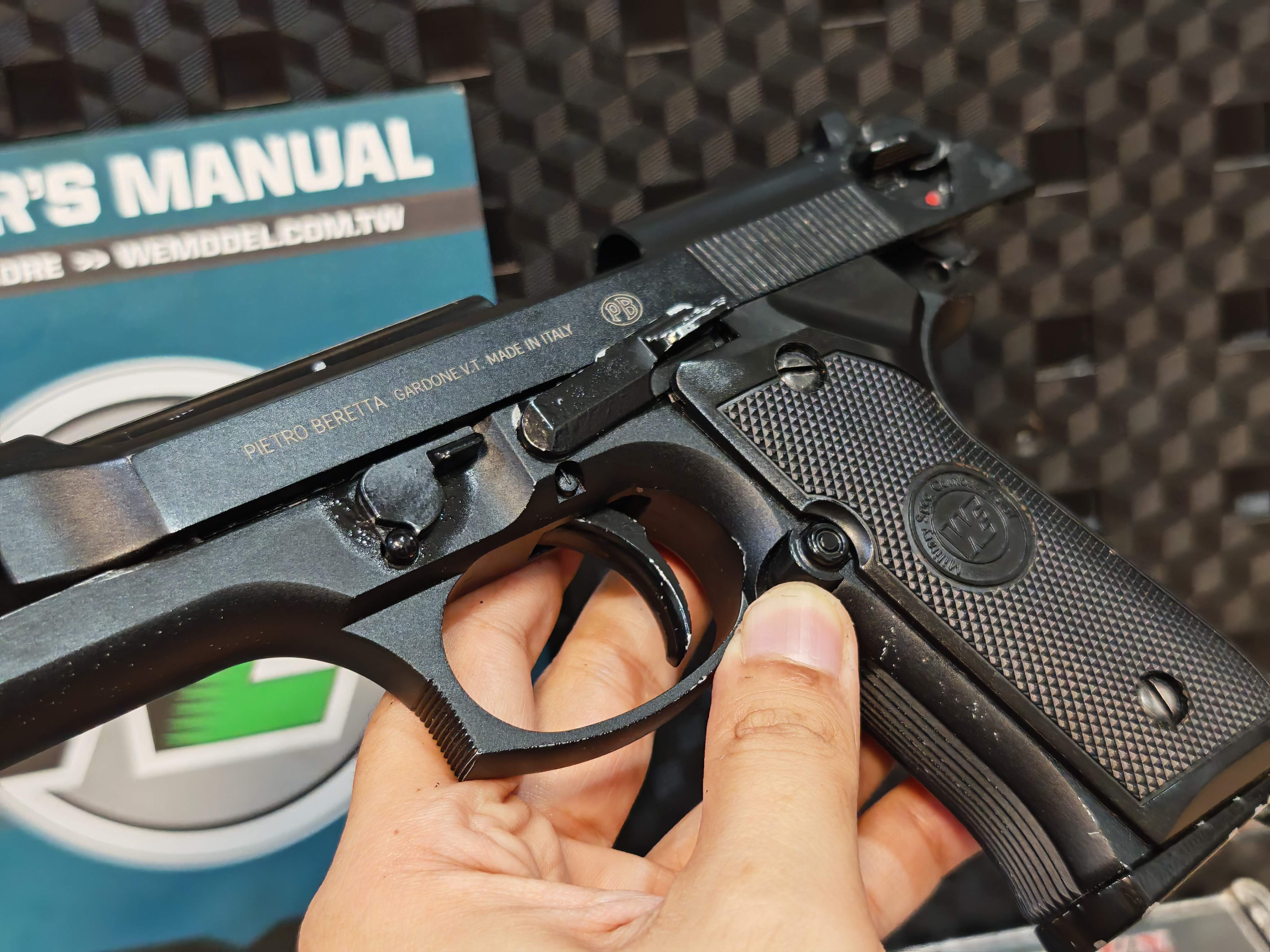 WE Beretta M92 Semi Version GBB ดำ พร้อมเล่น ไต้หวัน BB Gun บีบีกัน แบบแก๊ส ปืนอัดลม มือสอง Airsoft Gun