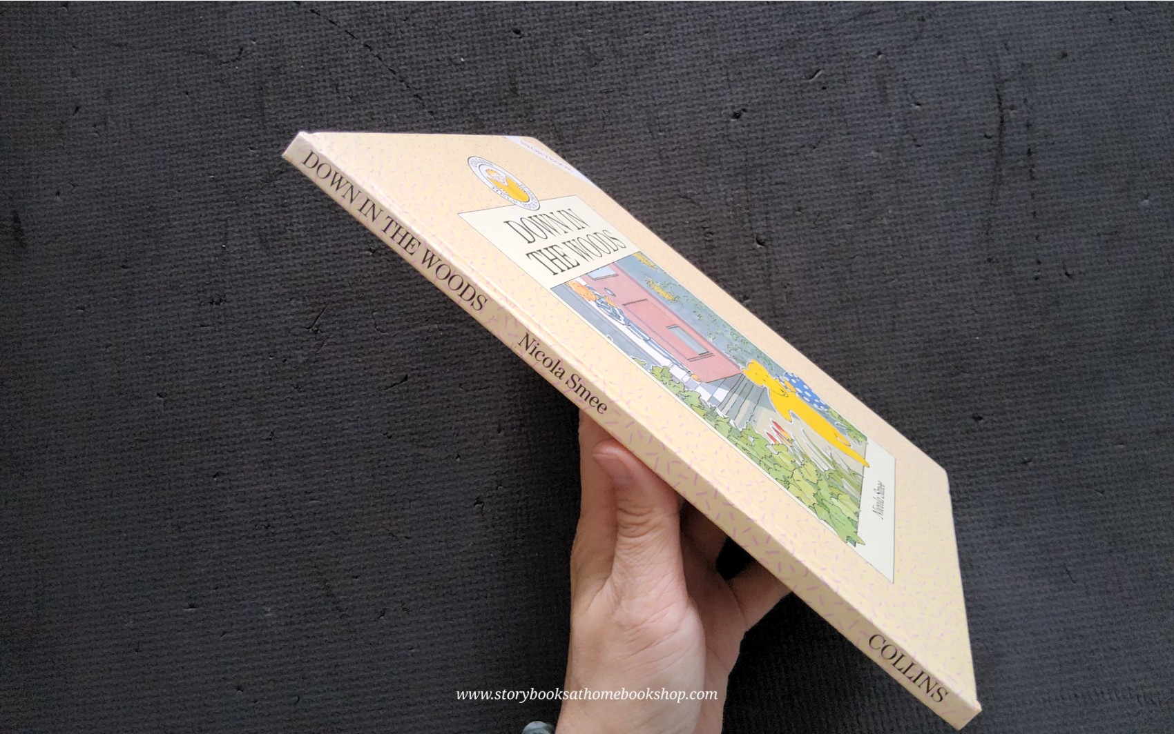 หนังสือนิทานปกแข็ง** 🍅🍓DOWN IN THE WOODS BY NICOLA SMEE