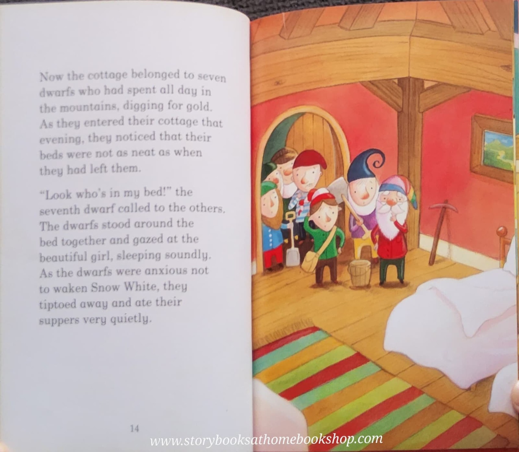 หนังสือนิทานปกแข็ง** 🍅🍓LADYBIRD TALES:SNOW WHITE AND THE SEVEN DWARFS