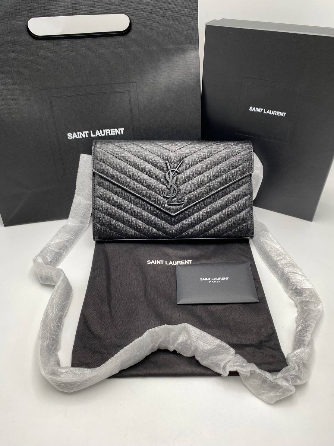 New YSL woc 9” ปี 2022 อุปกรณ์: กล่อง ถุงผ้า ถุงกระดาษ การ์ด