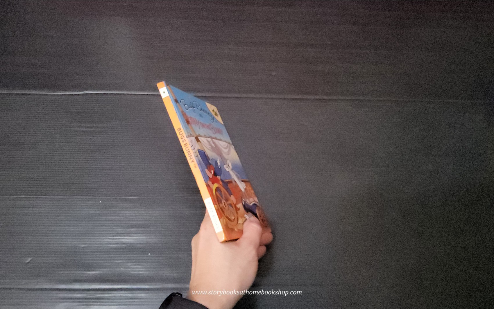 หนังสือนิทานปกแข็ง** 🍅🍅BUGS BUNNY IN MUTINY ON THE BUNNY