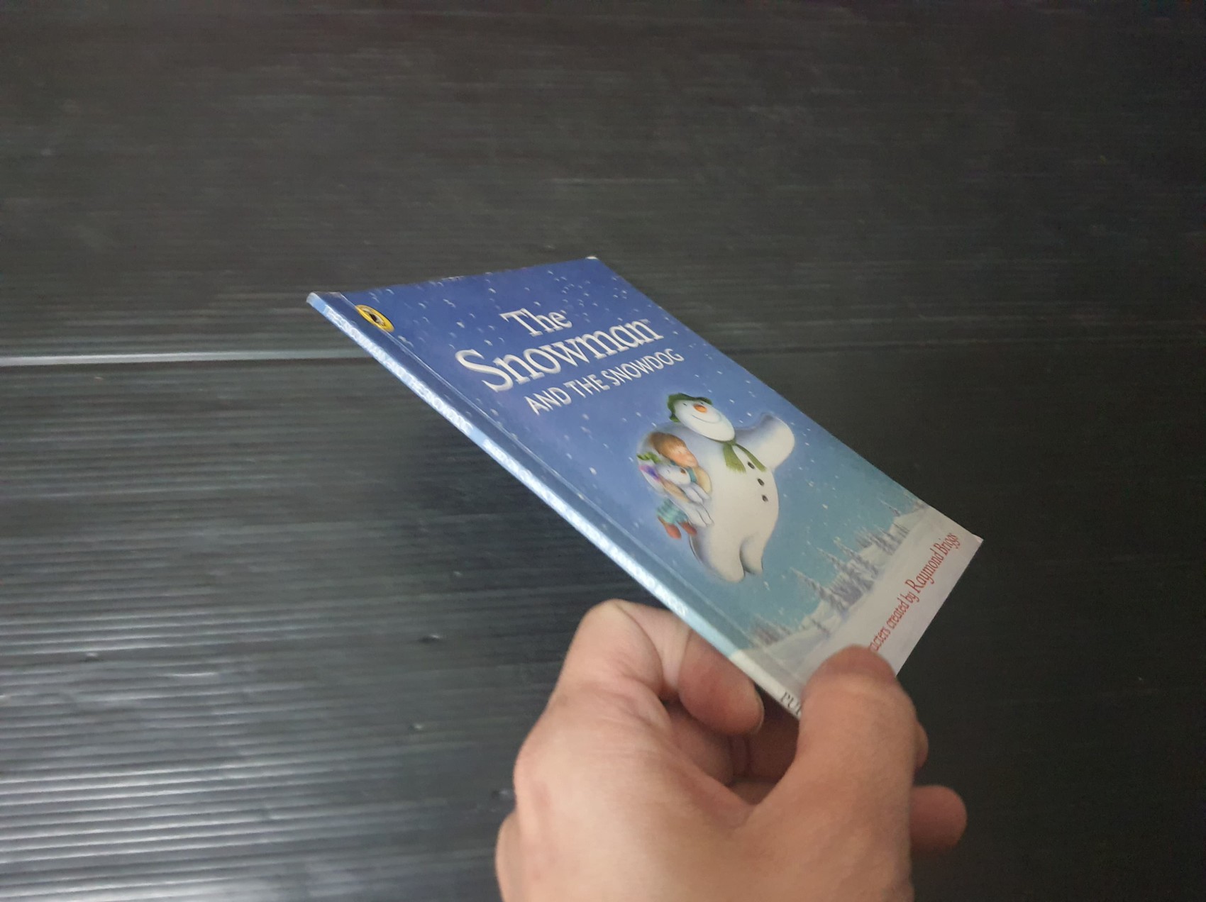 small book** **หนังสือนิทานปกอ่อน** ♥️THE SNOWMAN AND THE SNOWDOG BY RAYMOND BRIGGS