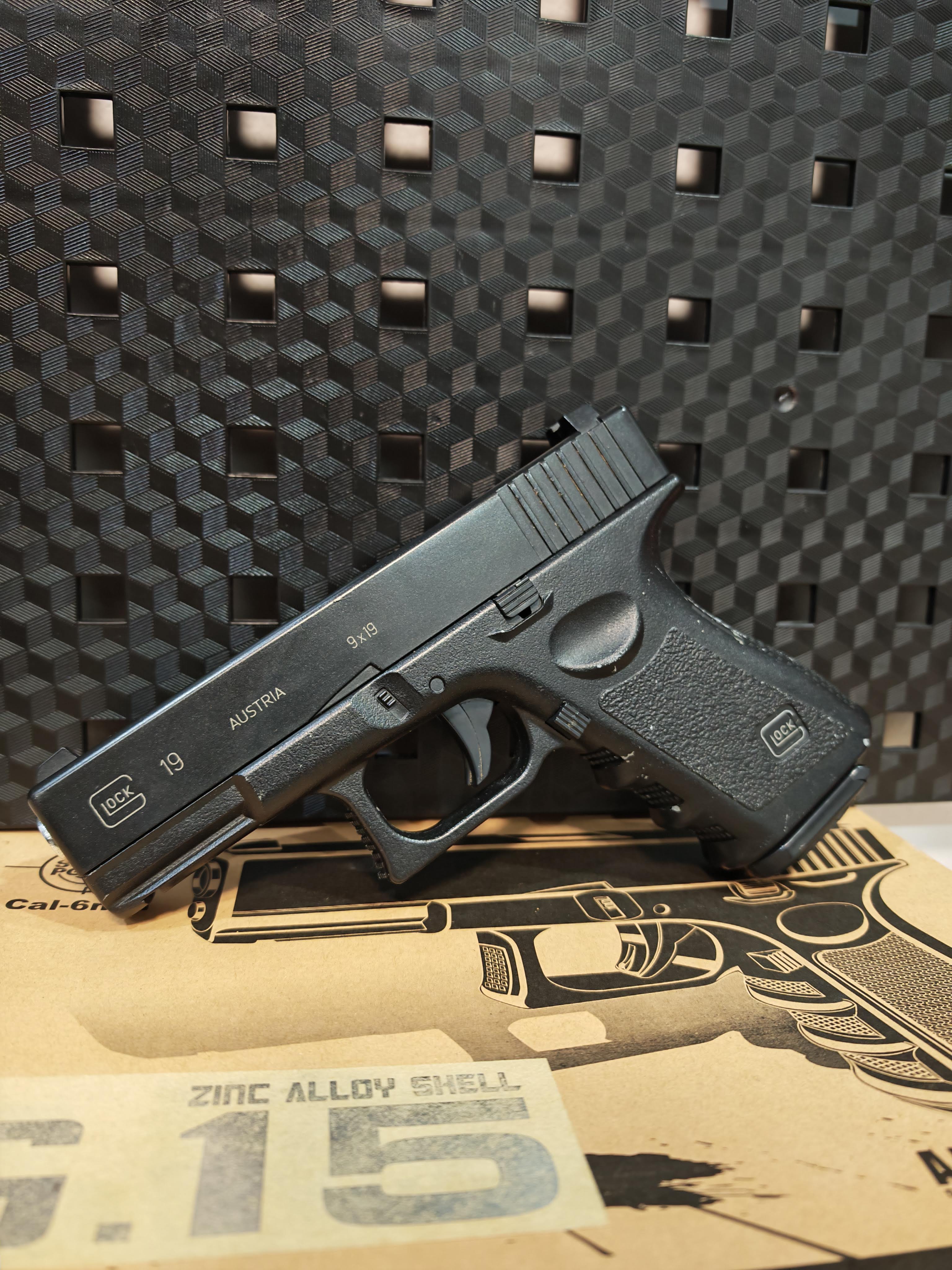 G15 Type Zinc Alloy Shell Spring Gun Pistol BB Gun บีบีกัน Airsoft Gun ปืนอัดลม ปืนชักยิง ปืนสั้นชักยิง มือสอง