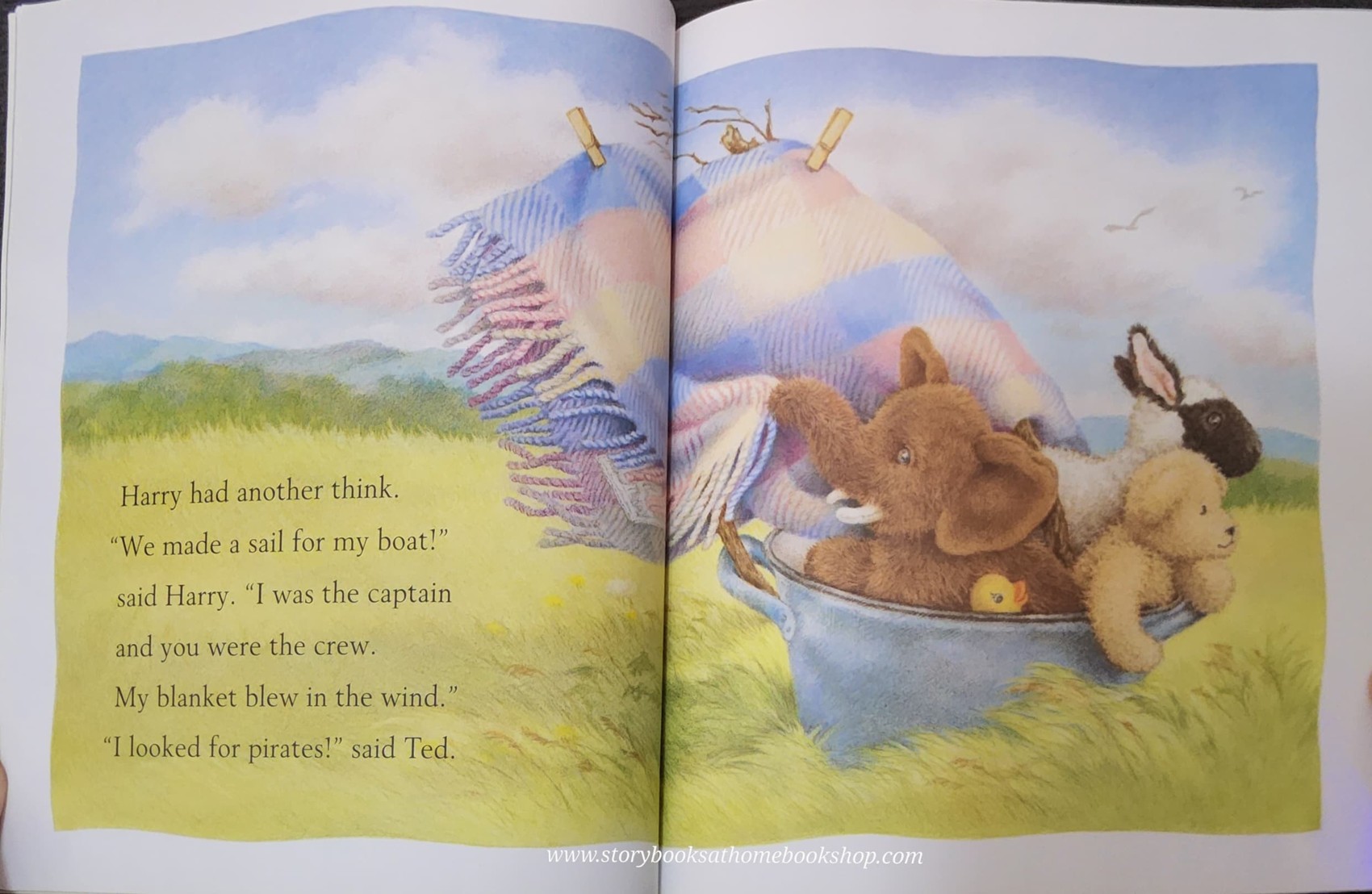 หนังสือนิทานปกอ่อน** 🍅🍓HOORAY FOR HARRY by Kim Lewis