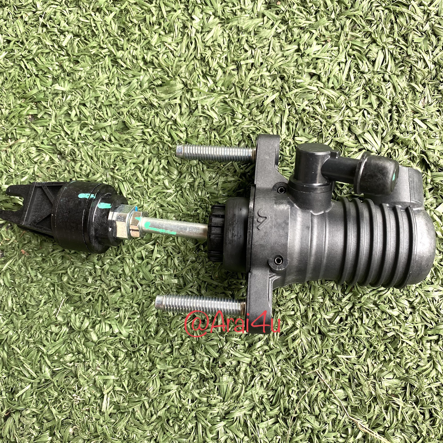 แม่ปั้มคลัทซ์บน TOYOTA REVO 2.4 แท้ (31420-0K070)
