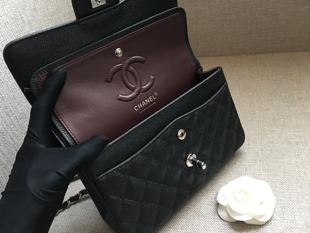 [Pre-order] กระเป๋า Chanel Classic 9” Caviar Microchip อะไหล่เงิน หนังคาเวียร์ตัดเย็บด้วยหนังนำเข้าเกรดที่ดีที่สุด
