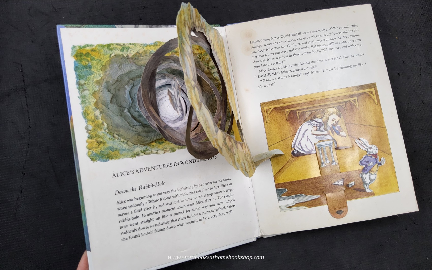 หนังสือนิทานปกแข็ง POP-UP BOOK** 🍅ALICE'S ADVENTURES IN WONDERLAND A POP-UP BOOK