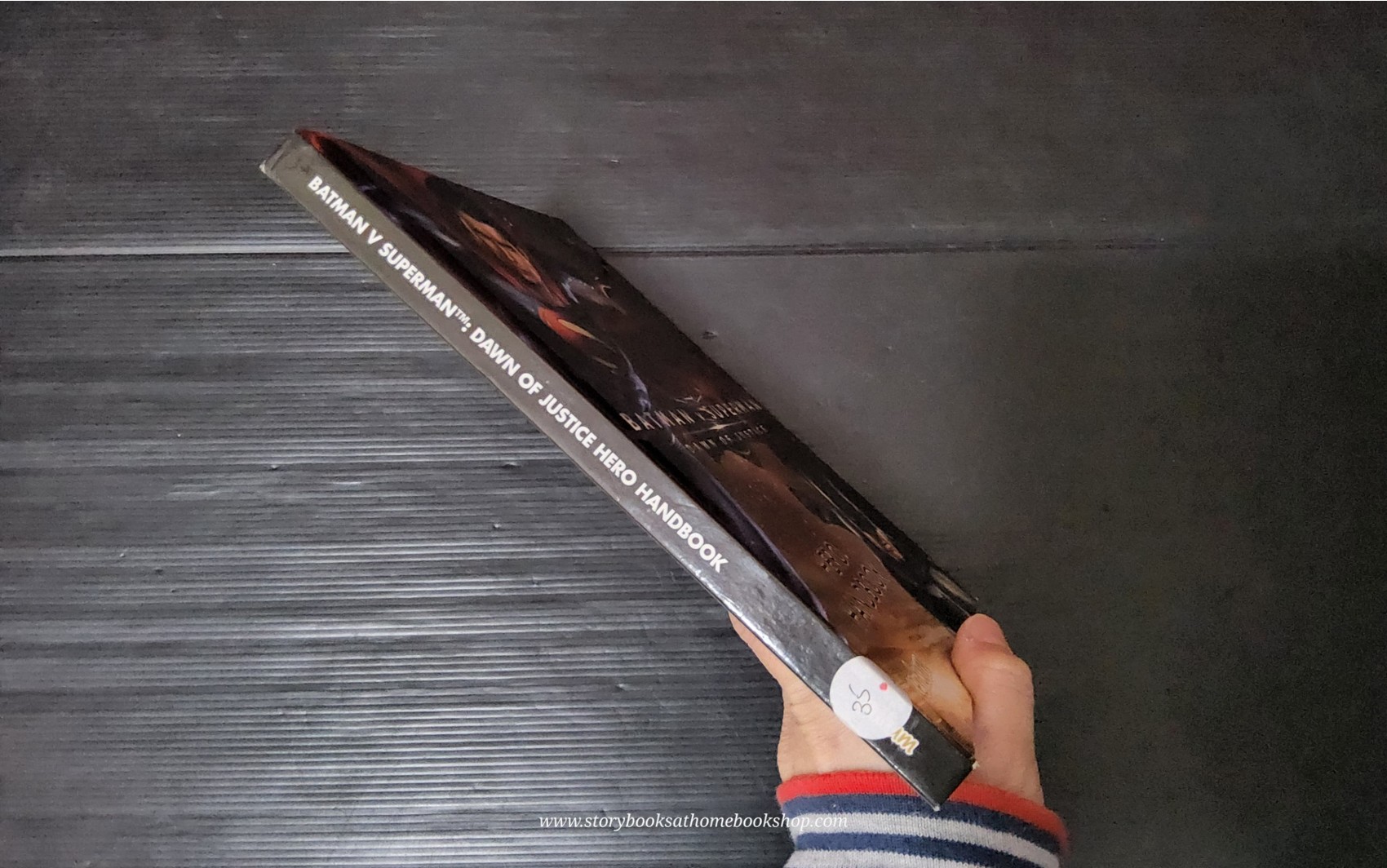 หนังสือนิทานปกแข็ง* 🍓🍓BATMAN vs SUPERMAN DAWN OF JUSTICE HANDBOOK