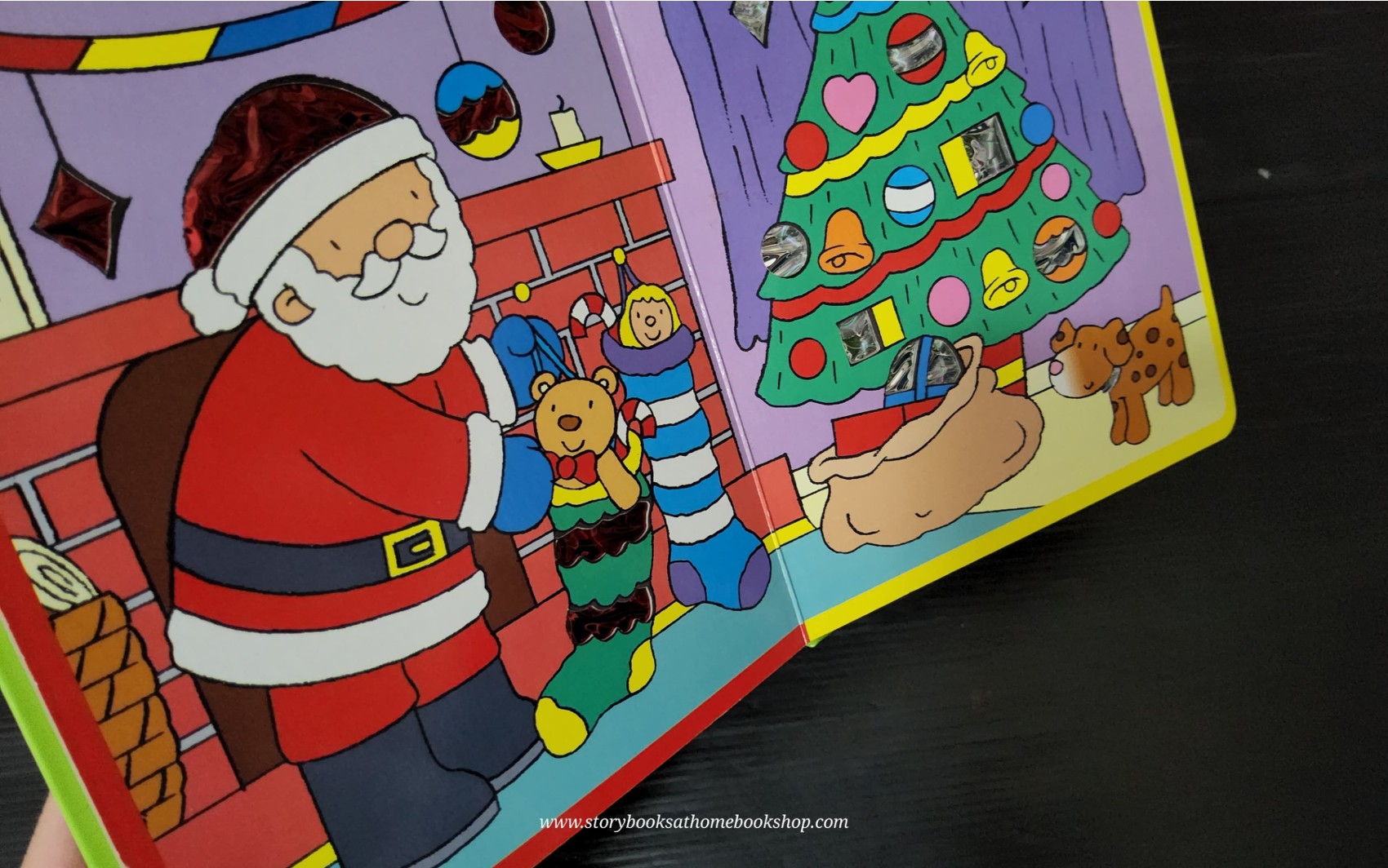 SPARKLING TOUCH AND FEEL BOARD BOOK** ð
ð
SANTA'S CHRISTMAS TEDDY
