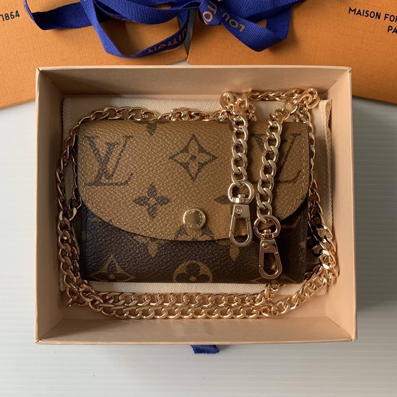 New Louis Vuitton rosalie coin purse microchip ปี 2023 อุปกรณ์.การ์ด ถุงผ้า กล่อง ถุงกระดาษ แถมโซ่ DIY สะพายได้ค่ะ