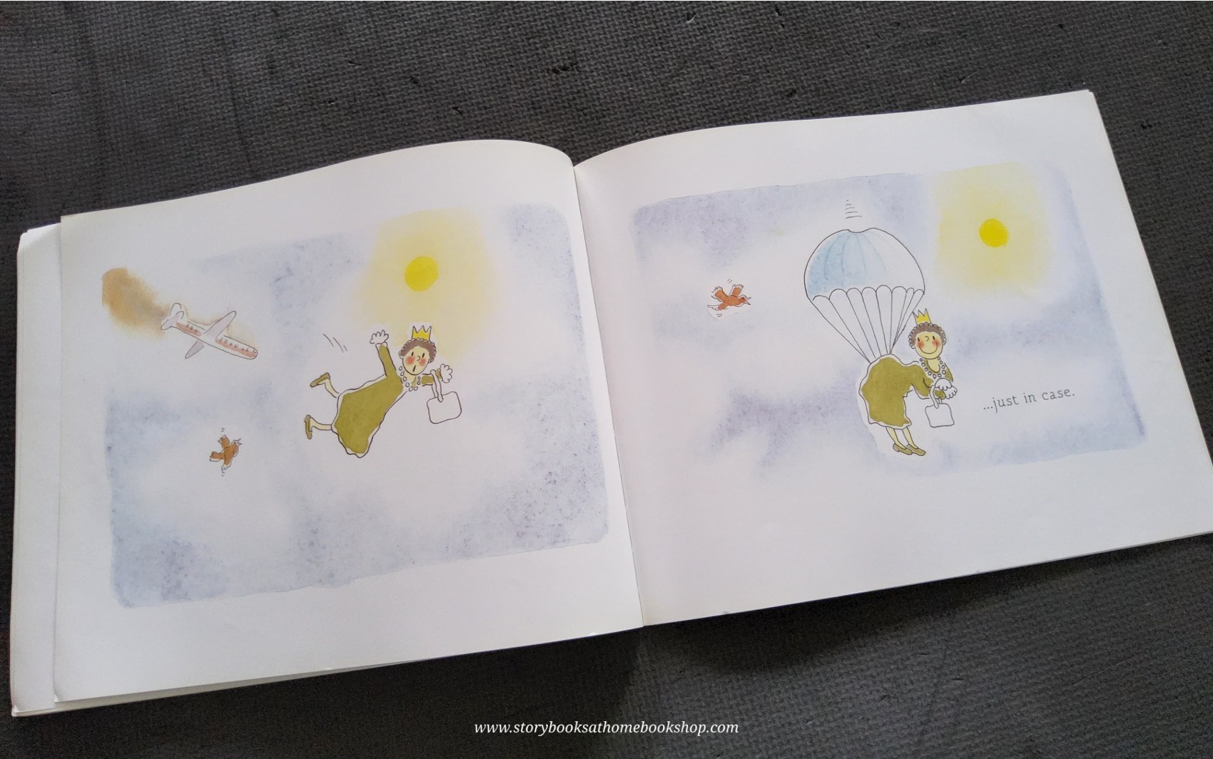 หนังสือนิทานปกอ่อน ** 🍅THE QUEEN'S KNICKERS BY NICHOLAS ALLAN