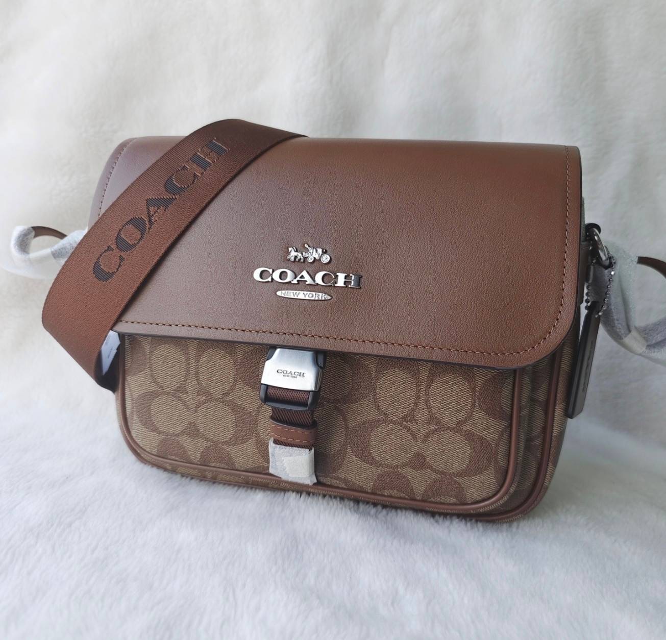 NEW COACH PACE MESSENGER BAG IN SIGNATURE CANVAS