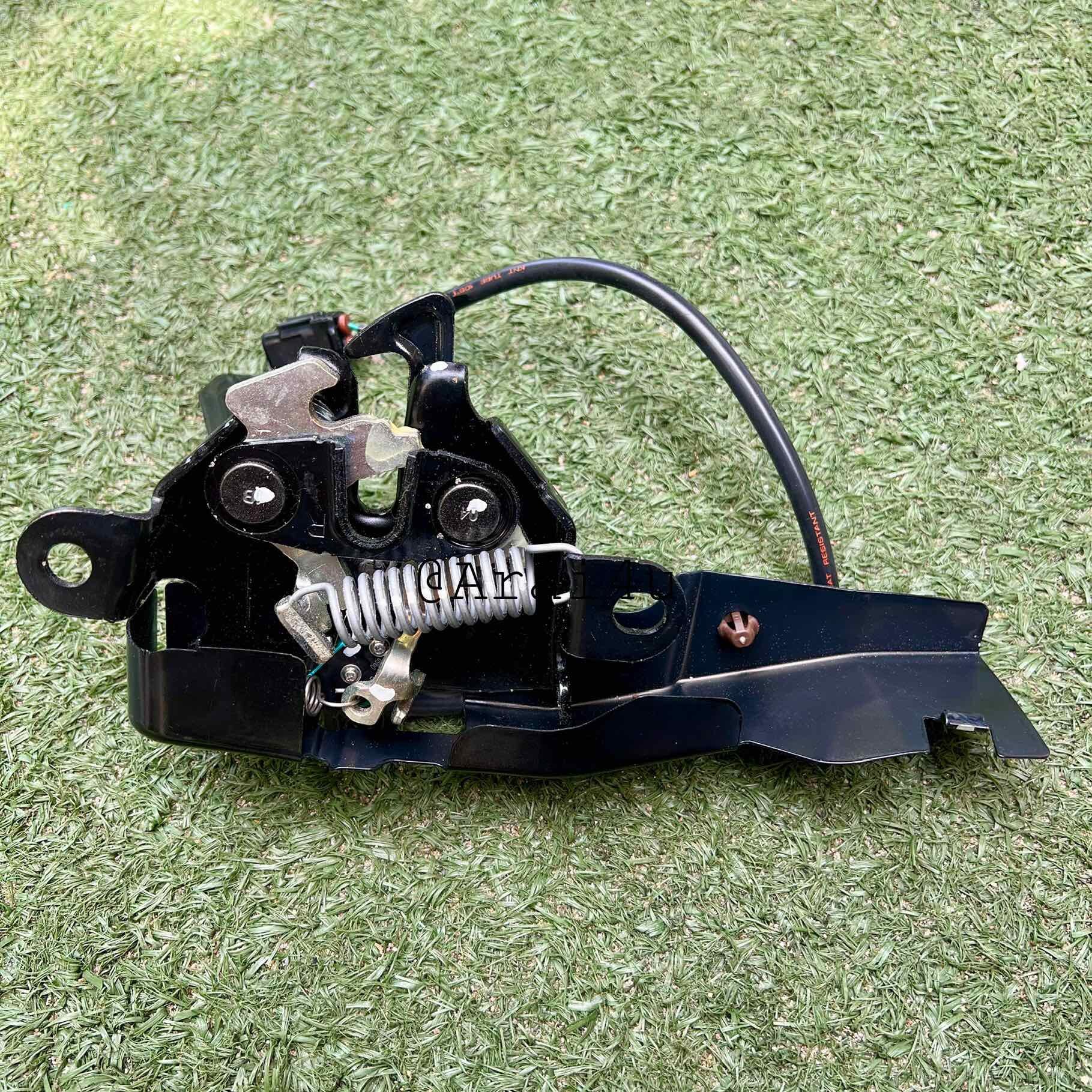 กลอนล็อคฝากระโปรงหน้า TOYOTA CAMRY ACV40,AHV403 แท้