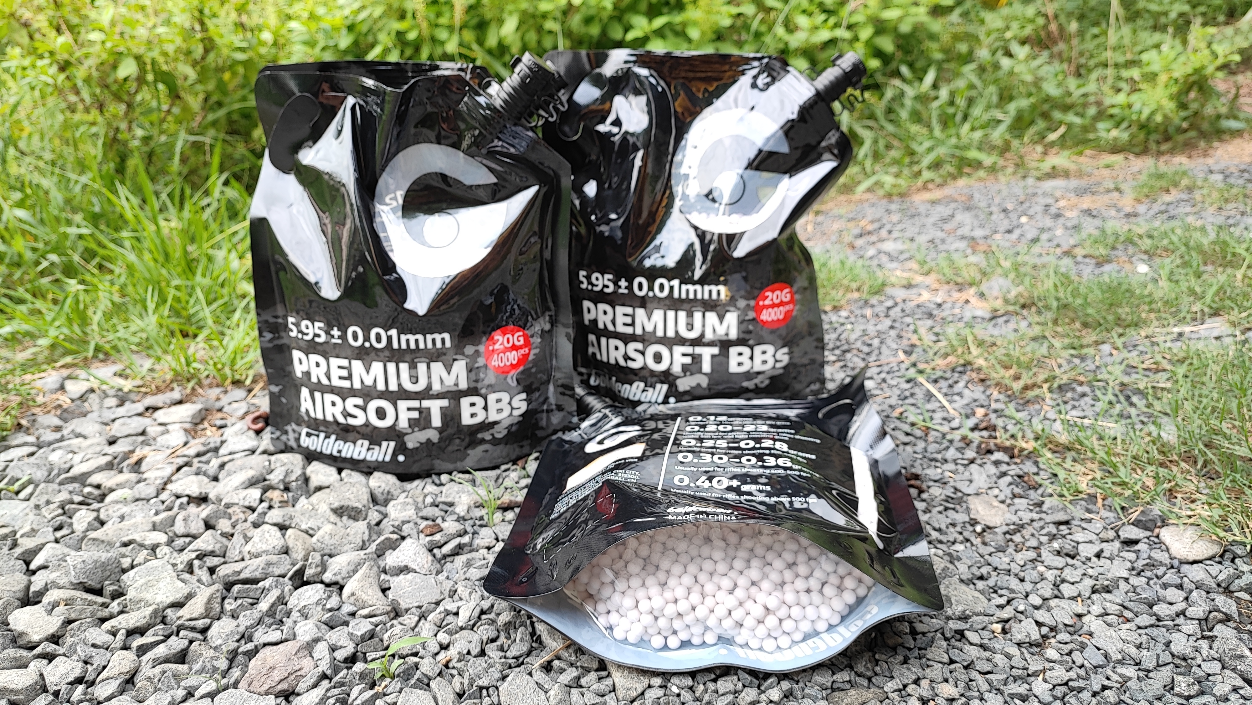 ลูกกระสุน GoldenBall Premium ถุงดำ 0.20g 6mm 4000นัด สำหรับ BB Gun Airsoft Gun บีบีกัน ทุกชนิด