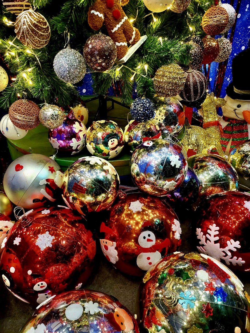 แบบลูกบอลคริสต์มาสตกแต่งงานเลี้ยงวันคริสต์มาสตกแต่งงานเลี้ยงสีสันของเทศกาล