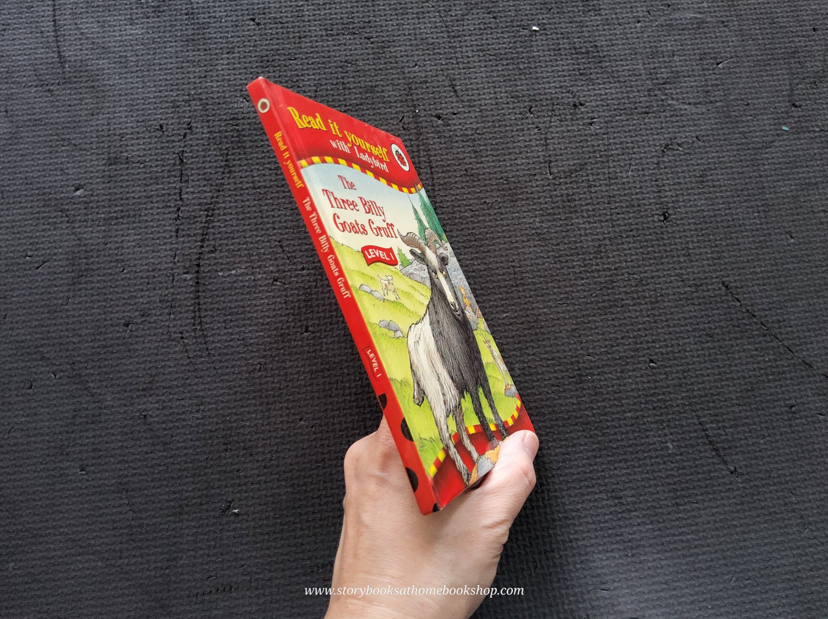 หนังสือนิทานปกแข็ง** 🍅🍅READ IT YOURSELF LEVEL1: THE THREE BILLY GOATS GRUFF