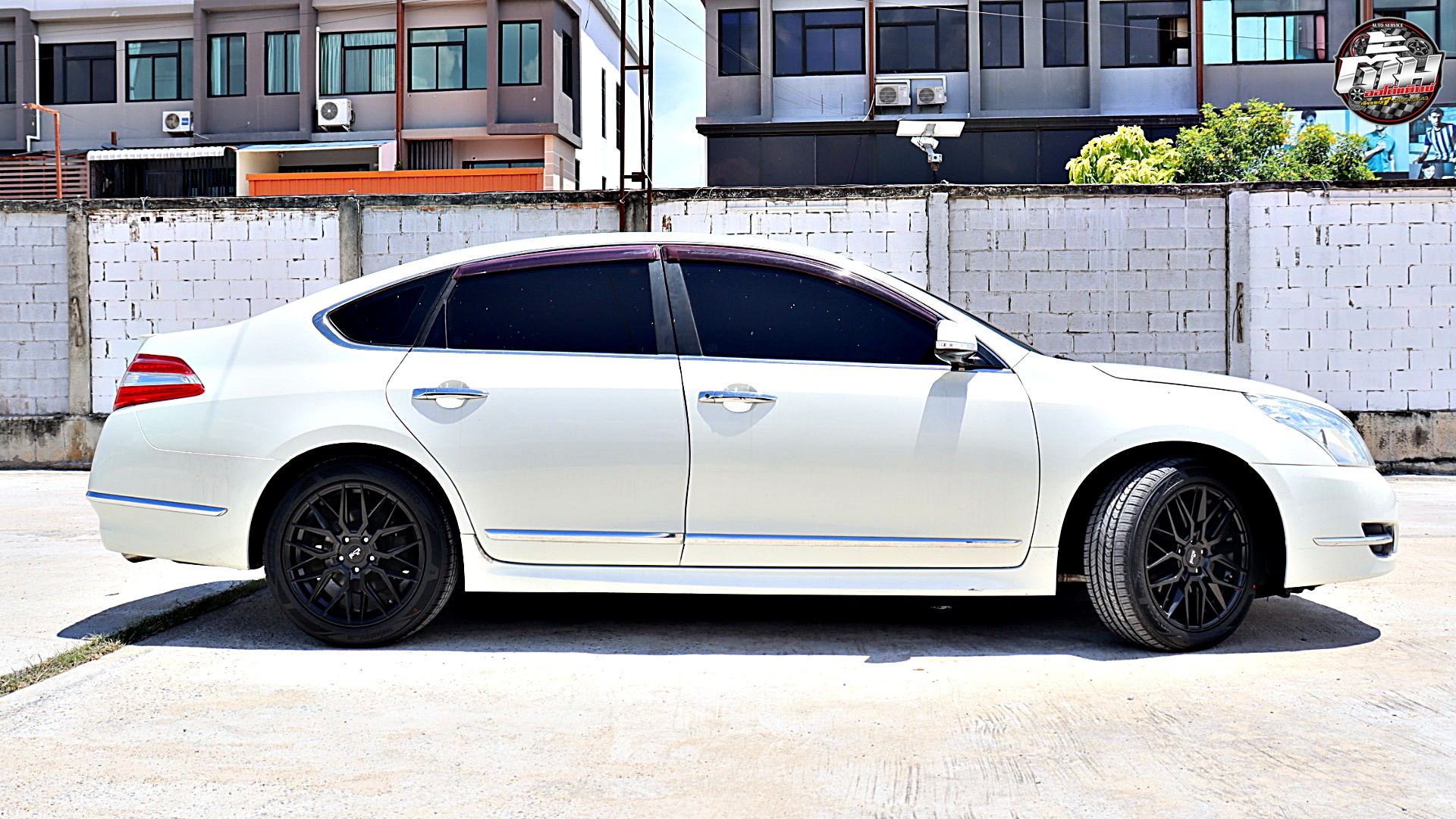 NISSAN TEANA เปลี่ยนล้อยาง ล้อNICHE GAMMA ขอบ18นิ้ว ยาง KUMHO MAJESTY9 SOLUS TA91 235/45R18 94V