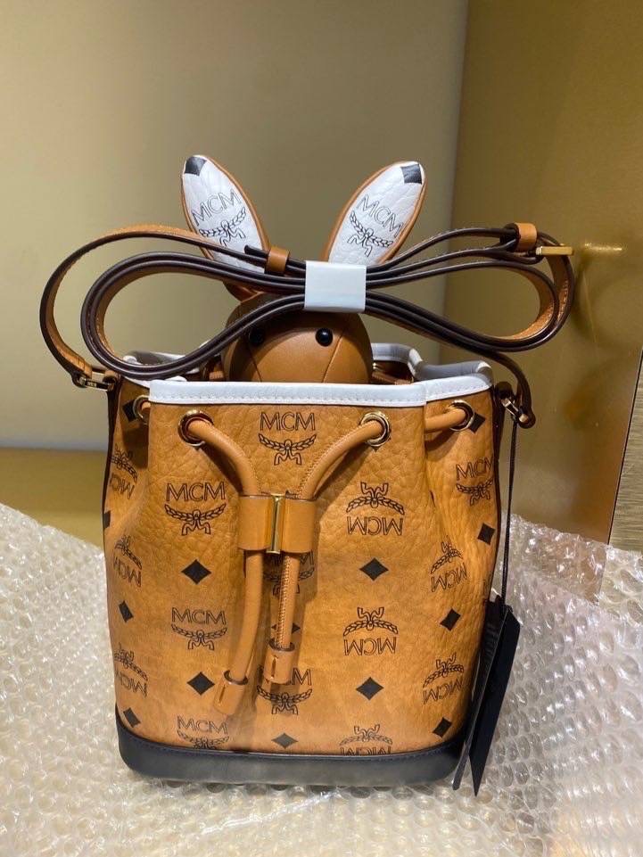 New MCM Zoo Rabbit กระต่ายถอดได้นะคะ Sz.31.0 x 17.0 x 11.0 ซม. อุปกรณ์.ถุงผ้า/การ์ด