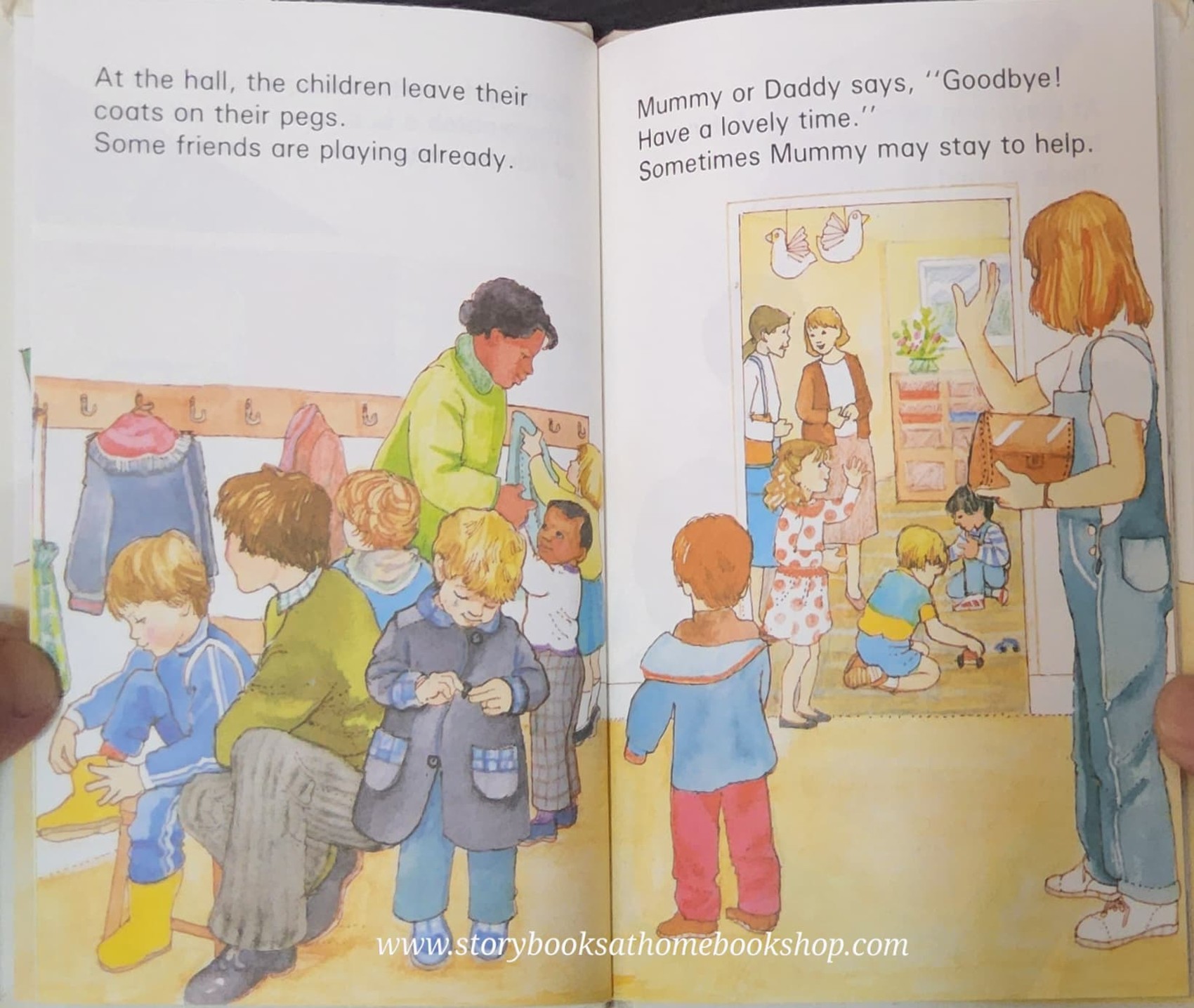 หนังสือนิทานปกแข็ง** ♥️LADYBIRD TODDLER BOOKS:GOING TO PLAYGROUP