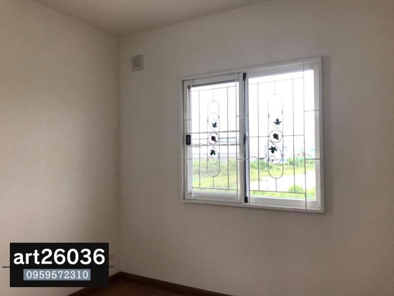 เหล็กดัดพร้อมมุ้งลวด ลายองุ่น