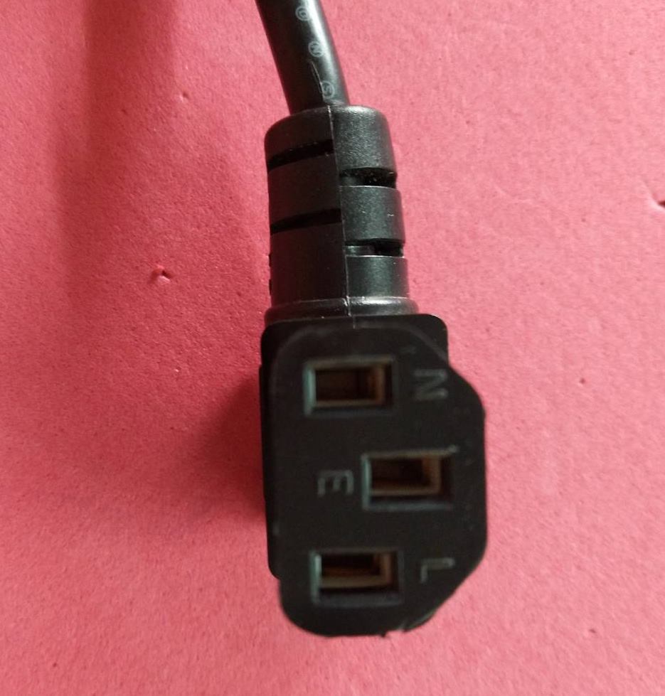 สายไฟ หัวงอ ของแท้โรงงาน /สายไฟAC/สายปลั๊กทีวี /ปลั๊กคอม/ปลั๊กหม้อหุงข้าว/กระทะไฟฟ้า และเครื่องใช้ไฟฟ้าอื่นๆที่ปลั๊กเหมือนกันได้หลากหลายรุ่น ความยาว 1.8เมตร