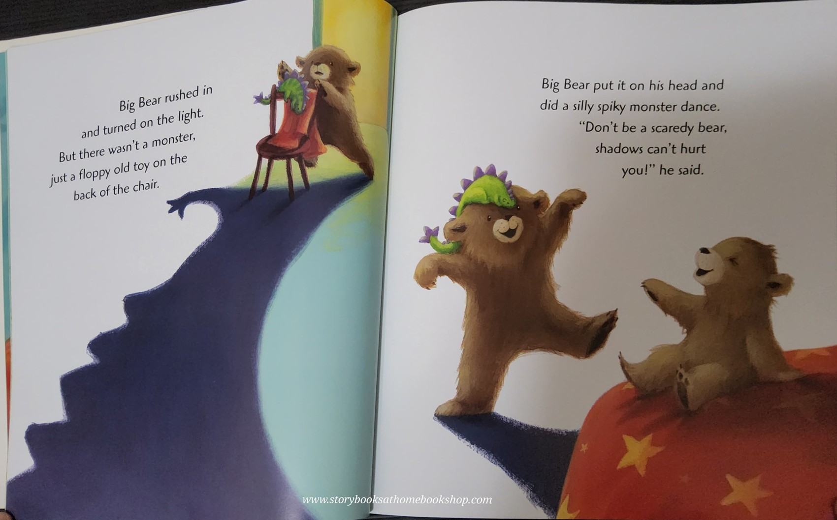 หนังสือนิทานปกอ่อน ** 🍅🍓THERE'S NO SUCH THING AS MONSTERS!