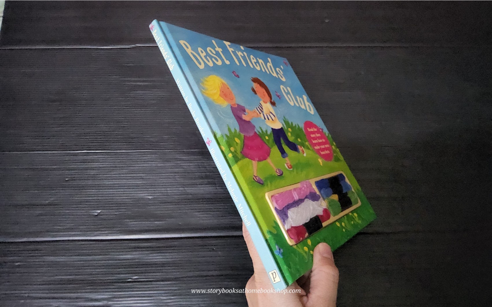 หนังสือนิทานปกแข็ง ** 🍅🍓BEST FRIENDS' CLUB read the story and Learn how to make your own bracelets