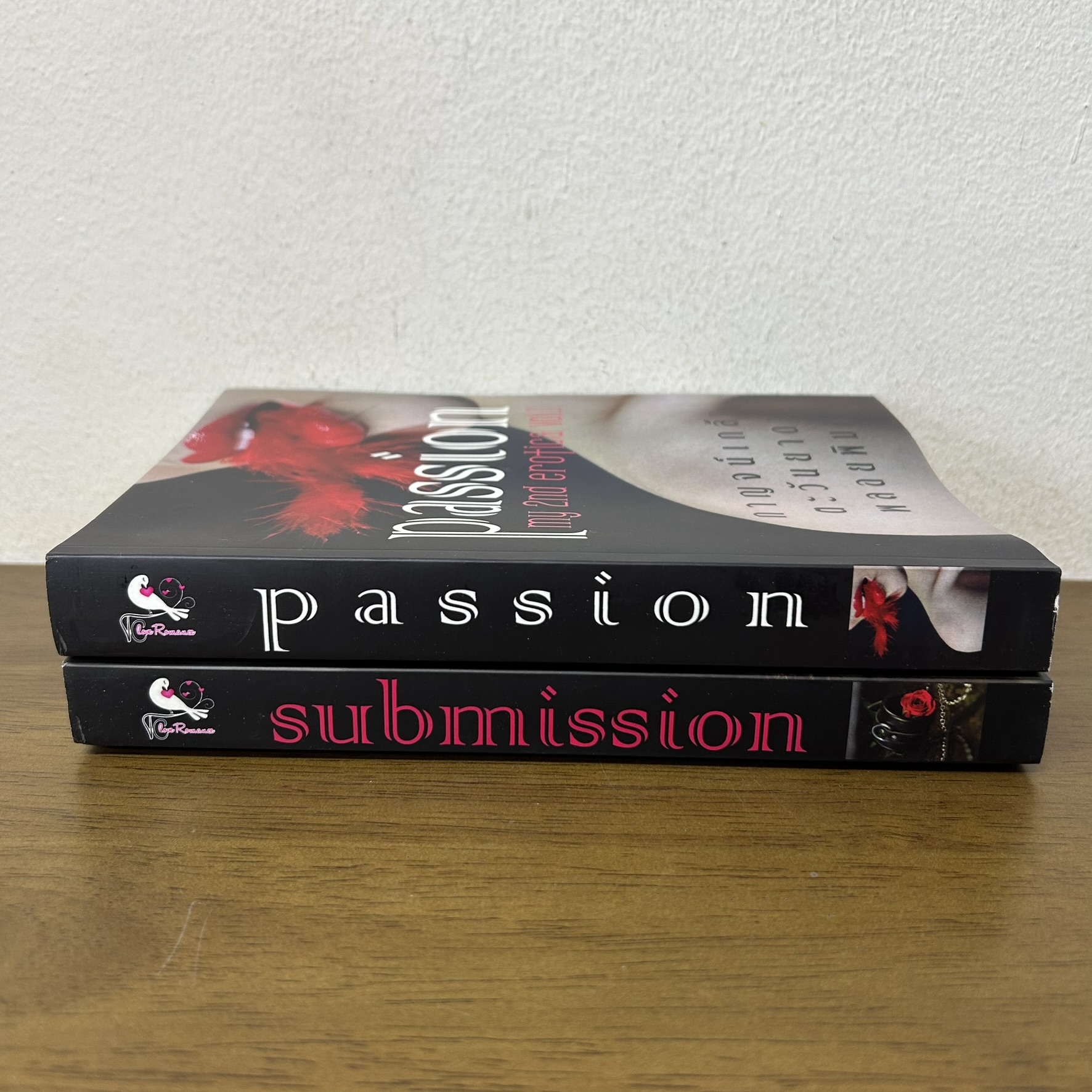 ชุด My 2nd Erotica - Passion Submission 2 เล่ม ... กนิษวิญา กาญจน์เกล้า คามีลล์ พลอยพิมล ดาริน ตะวันยาดา (มือสอง)