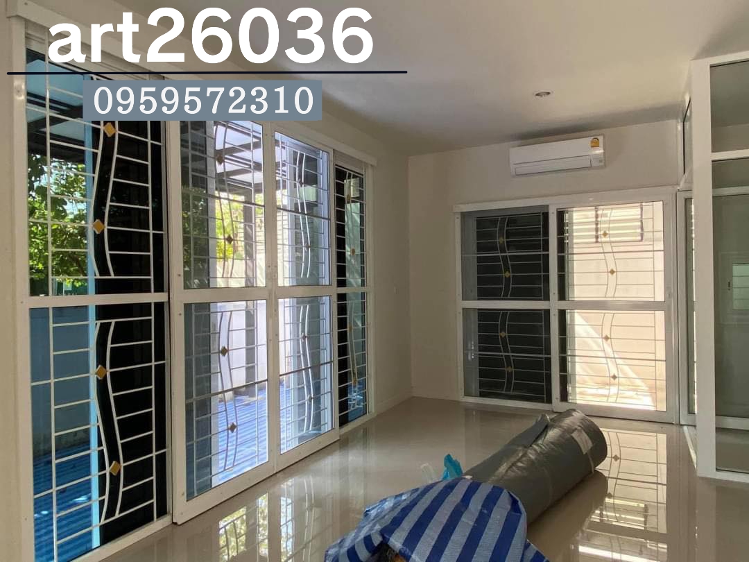 เหล็กดัดโทนสีขาว มินิมอล หน้าต่าง ประตู