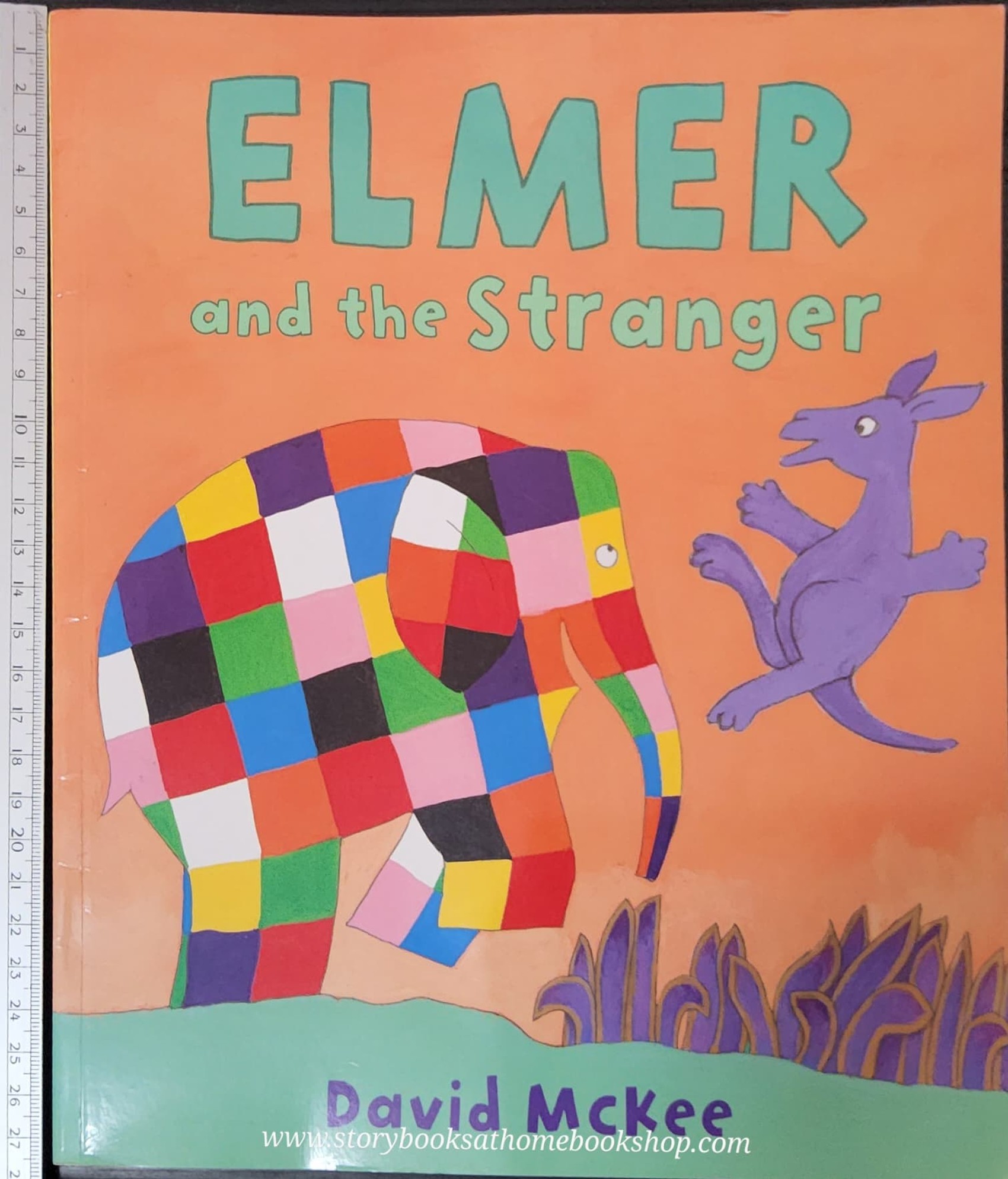 หนังสือนิทานปกอ่อน** ♥️♥️ELMER AND THE STRANGER BY DAVID MCKEE