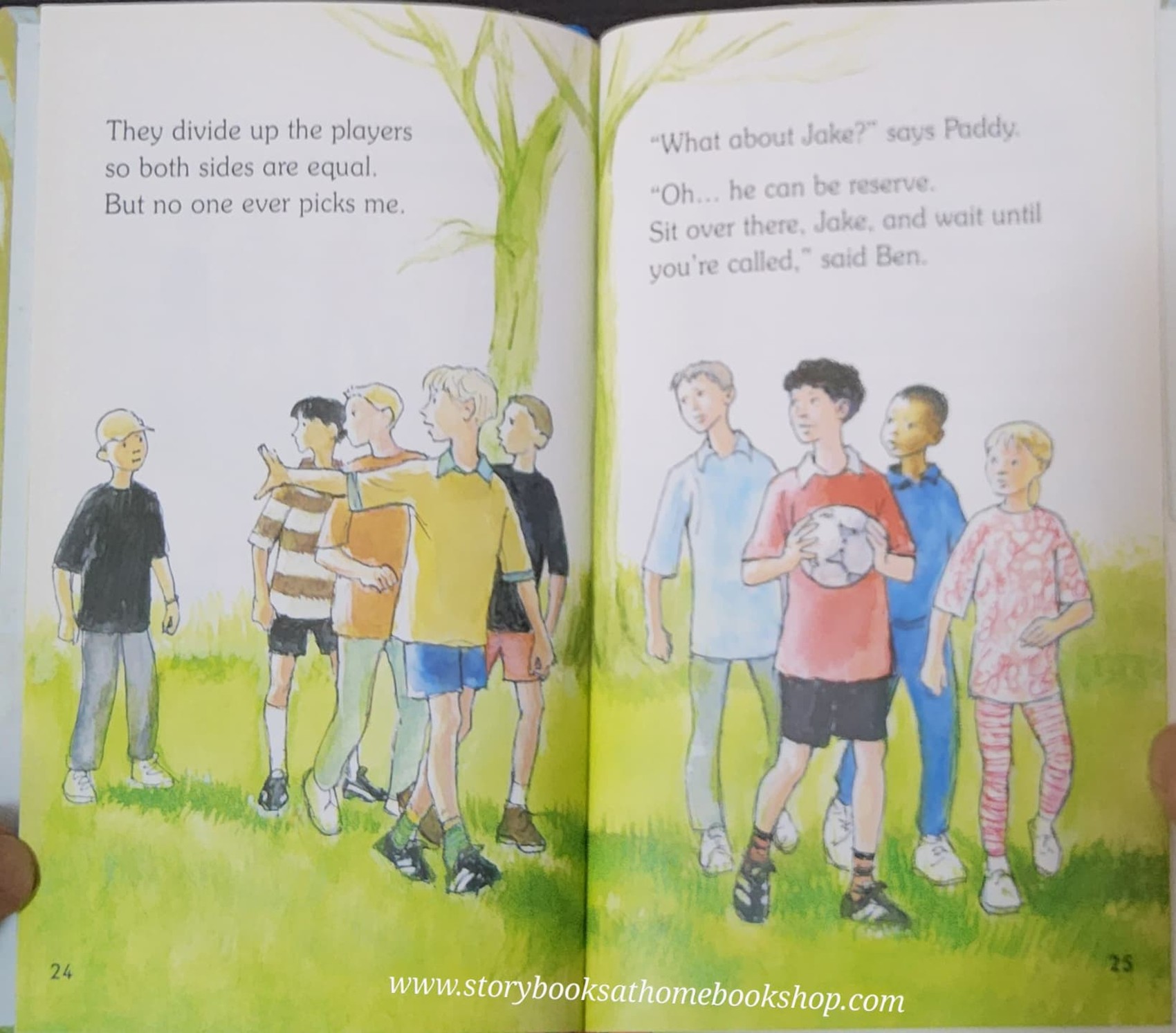 หนังสือนิทานปกแข็ง ** 🍅🍓READ WITH LADYBIRD:L3 BOOK 5 PICKING TEAMS