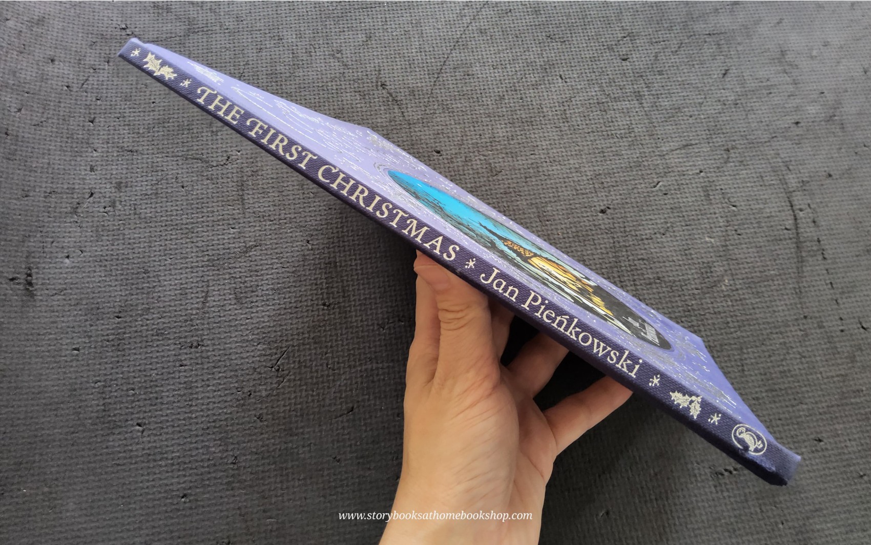 หนังสือนิทานปกแข็ง** 🍓🍓THE FIRST CHRISTMAS BY JAN PIENKOWSKI